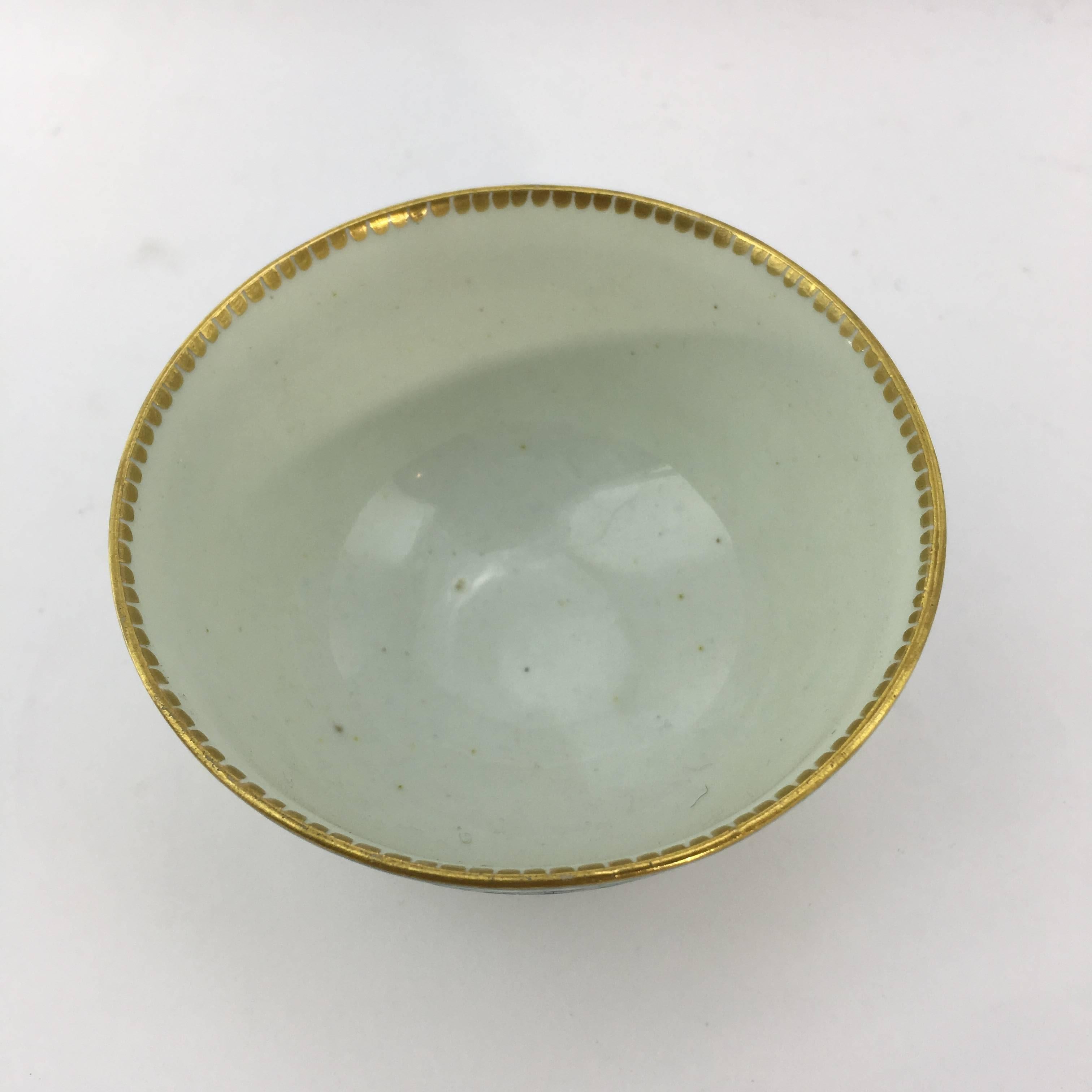 Worcester Tea Bowl and Saucer, Turquoise Border with Pearls, circa 1770 For Sale 1