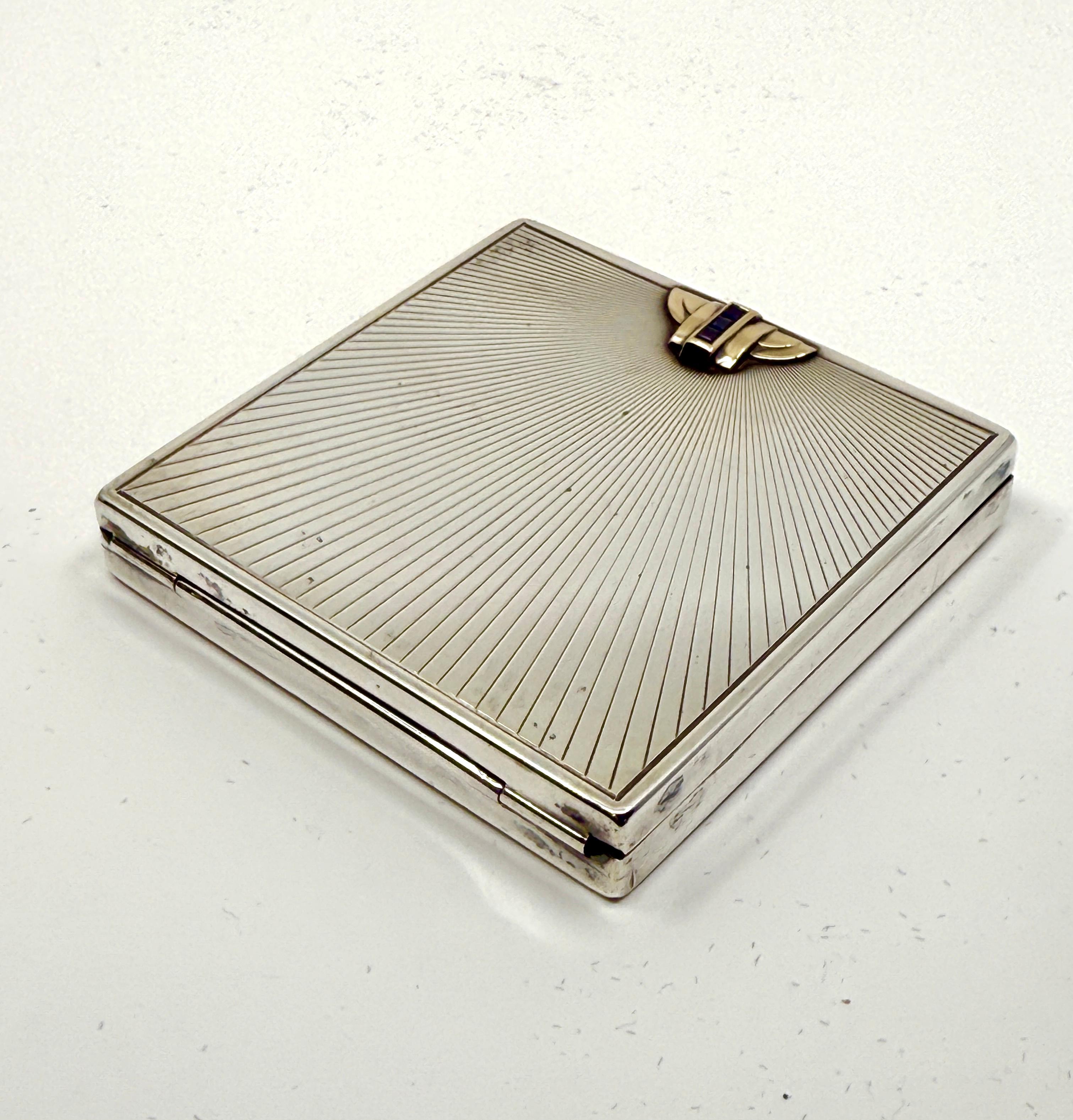 Début du 20ème siècle Compact en argent, or 14k et saphir de Wordley, Allsopp & Bliss des années 1920 en vente