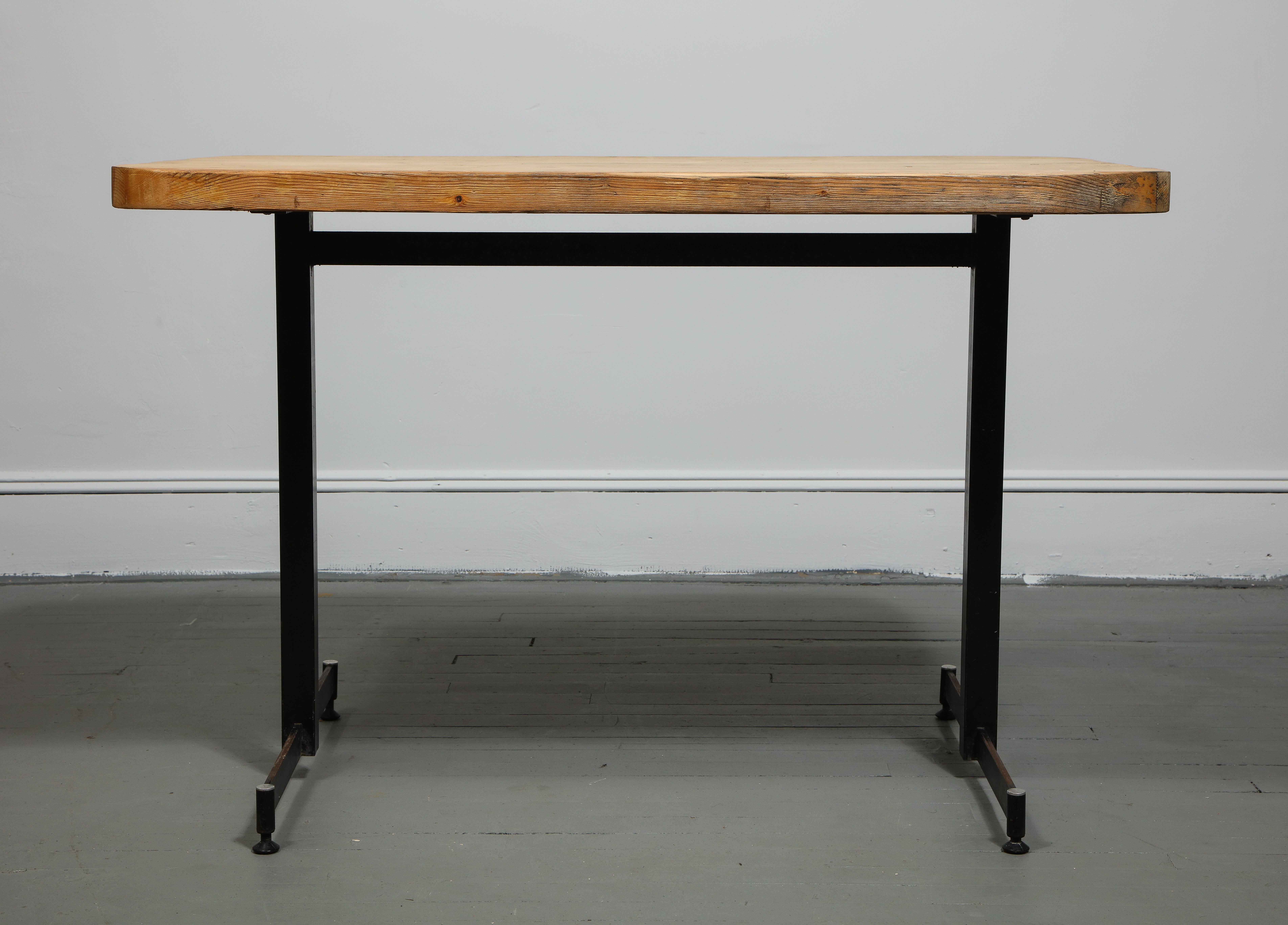 Pine Work Table Attributed to Charlotte Perriand, France, c. 1960s For Sale 5