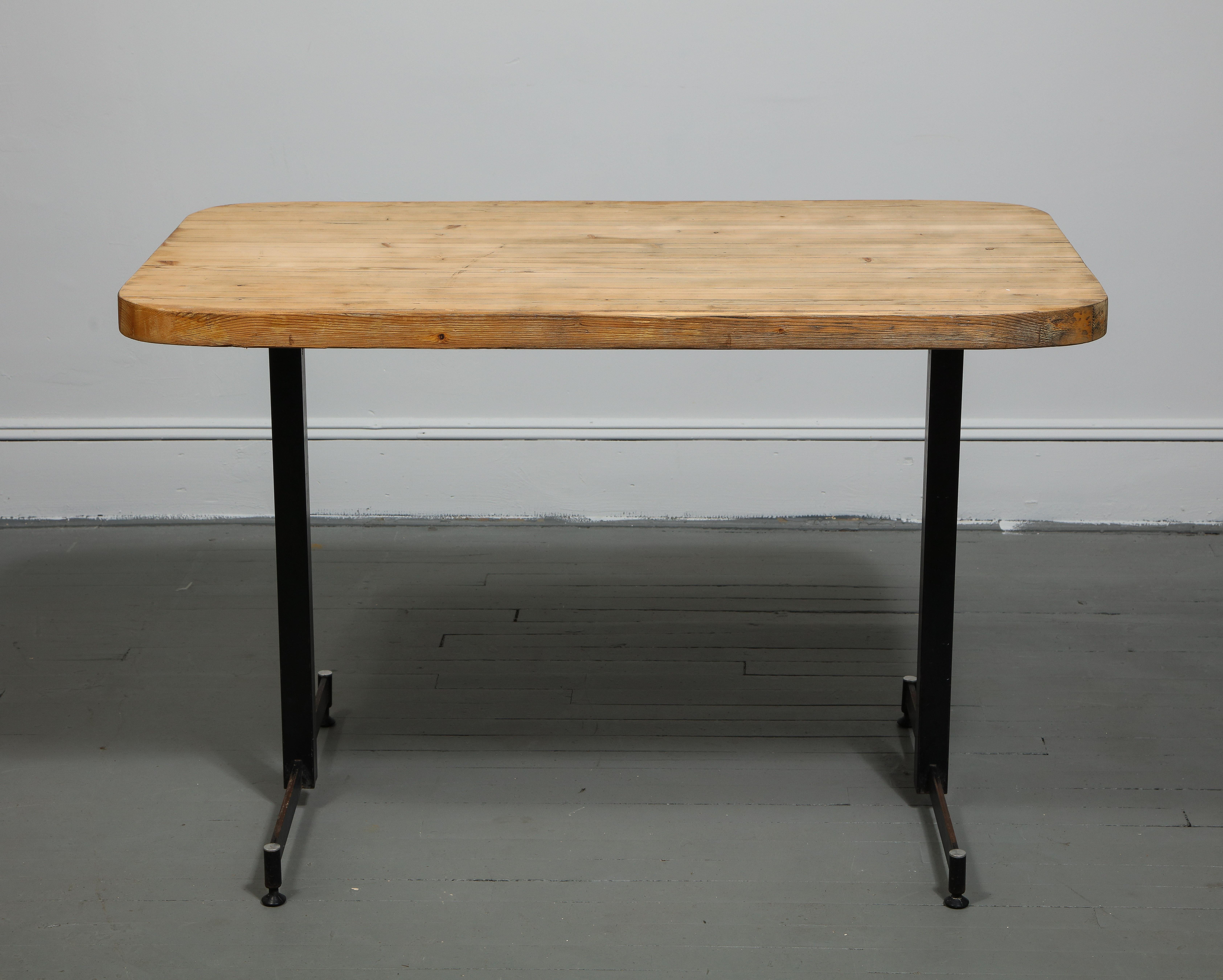 Pine Work Table Attributed to Charlotte Perriand, France, c. 1960s For Sale 6