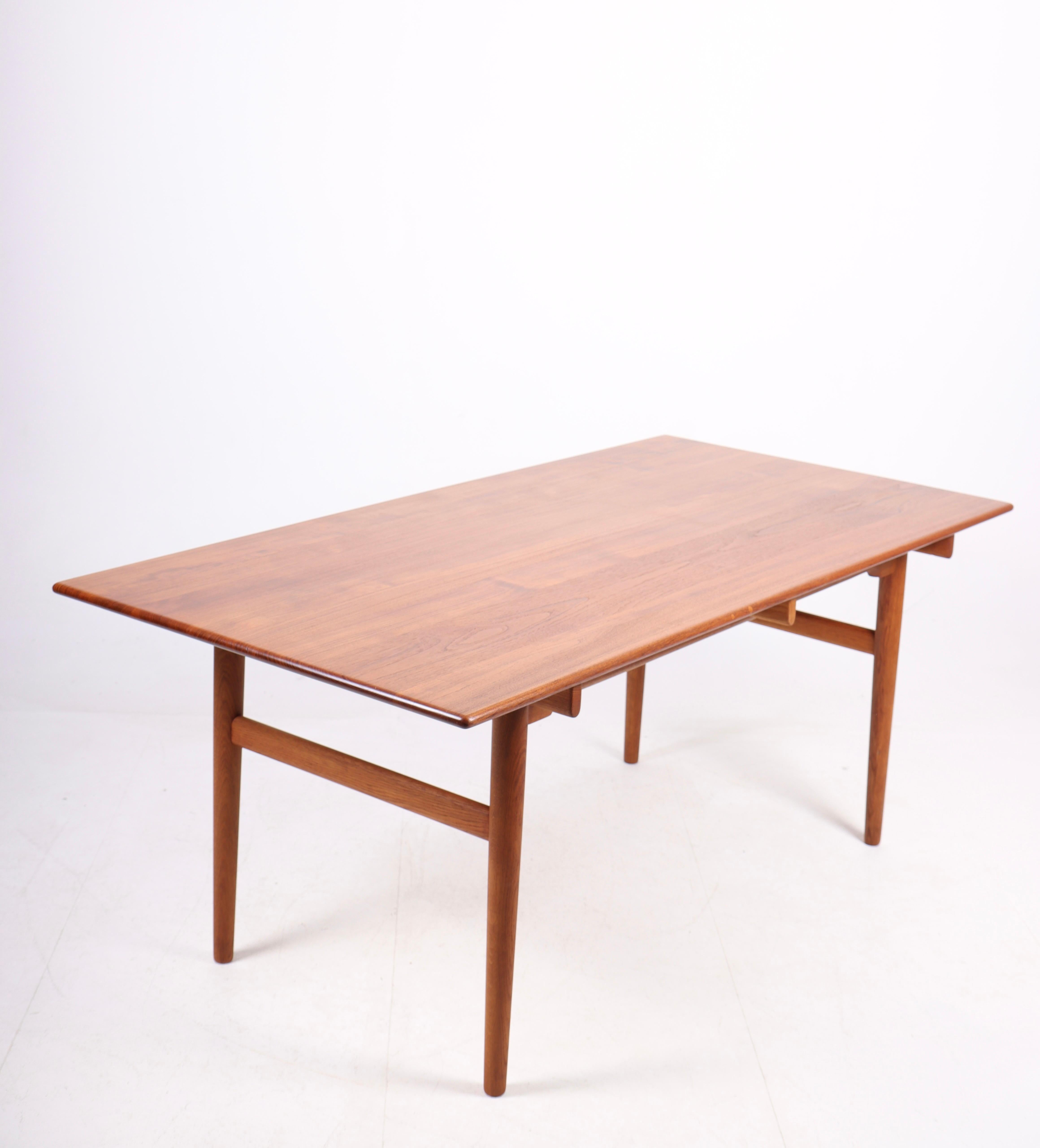 Work Table by Hans J. Wegner in Solid Teak For Sale 7
