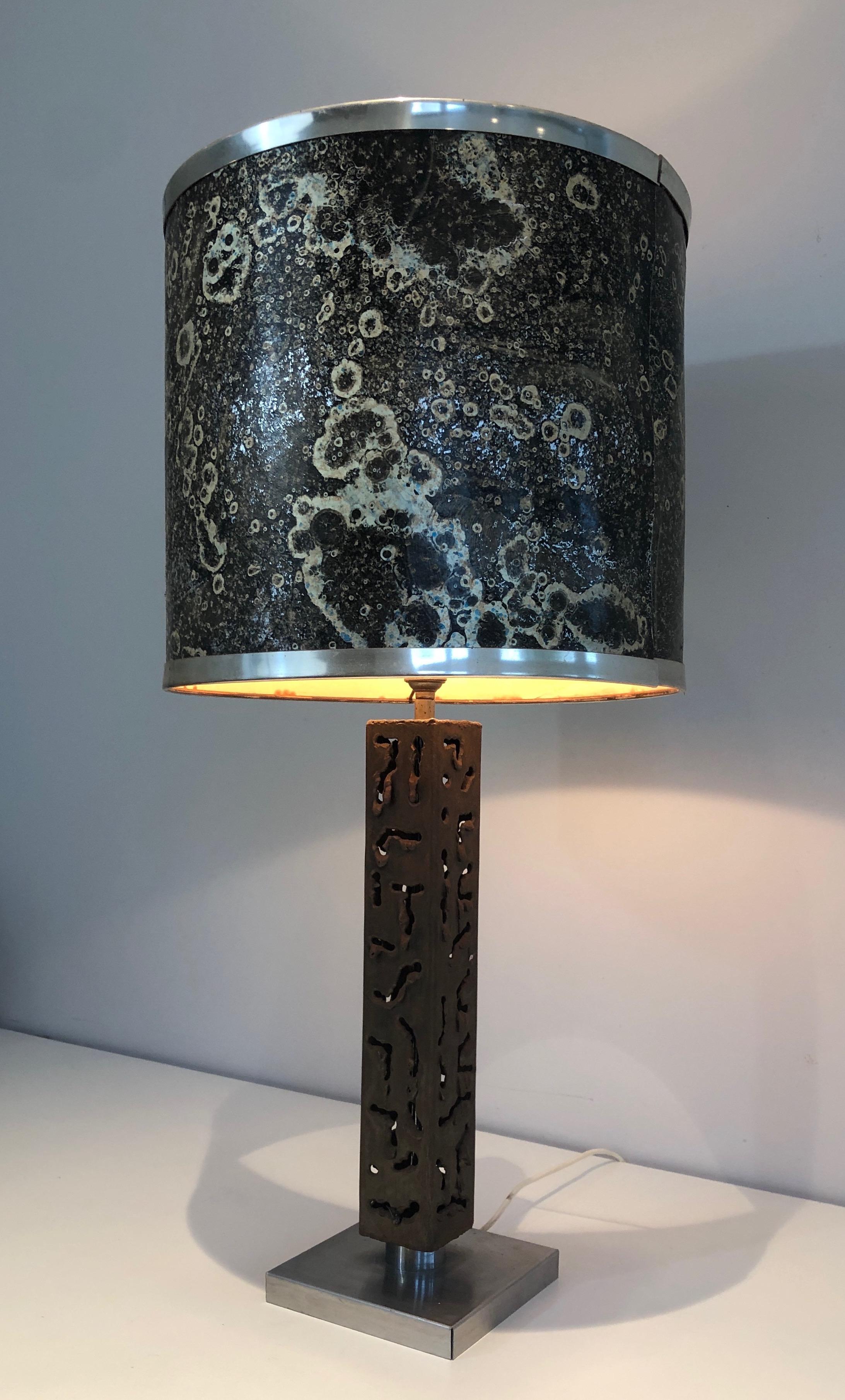 Brutalist Worked Steel Design Table Lamp, French Work, circa 1970 For Sale