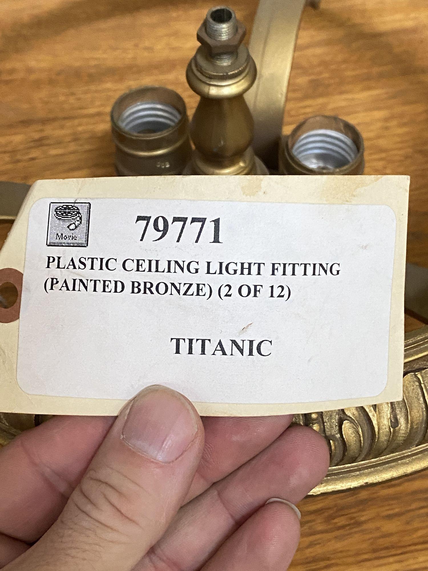 Working Screen Used Ceiling Light Prop From 1997 Titanic In Excellent Condition For Sale In Van Nuys, CA