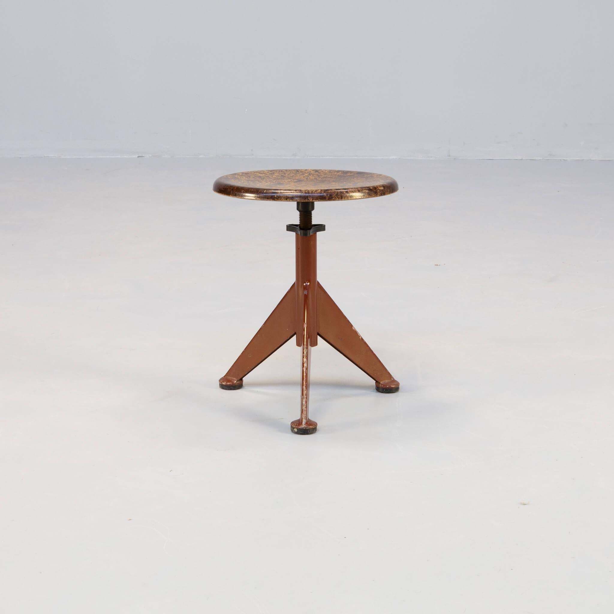 Extremely rare Industrial workshop stool that has been designed bij John Odelberg and Anders Olsef and manufactured by AB Odelberg Olson in the 1930s in Sweden. Executed in original bakelite in good condition with enameled steel base. The sitting