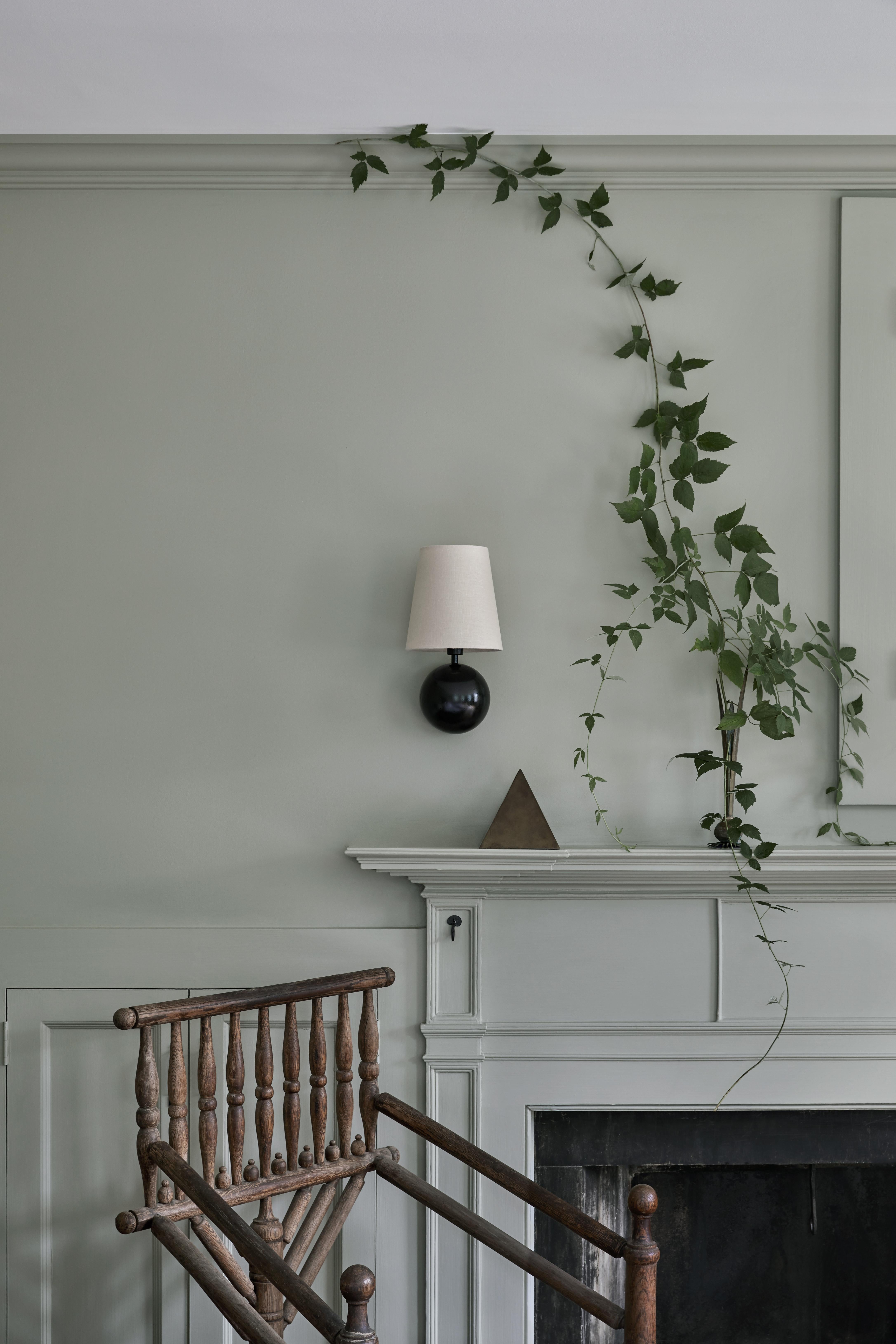 XXI secolo e contemporaneo Workstead Bole Sconce in smalto nero in vendita