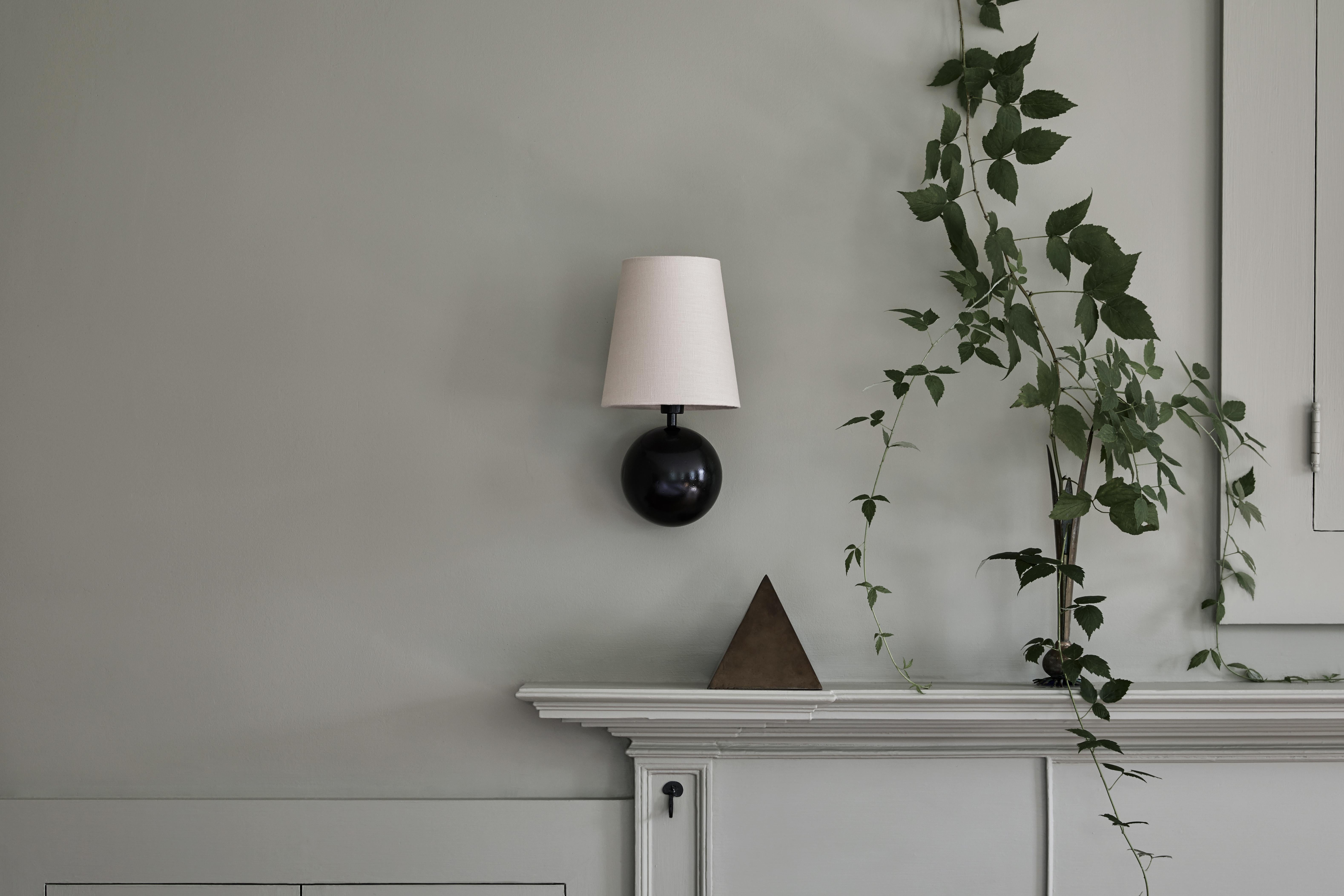 Smalto Workstead Bole Sconce in smalto nero in vendita