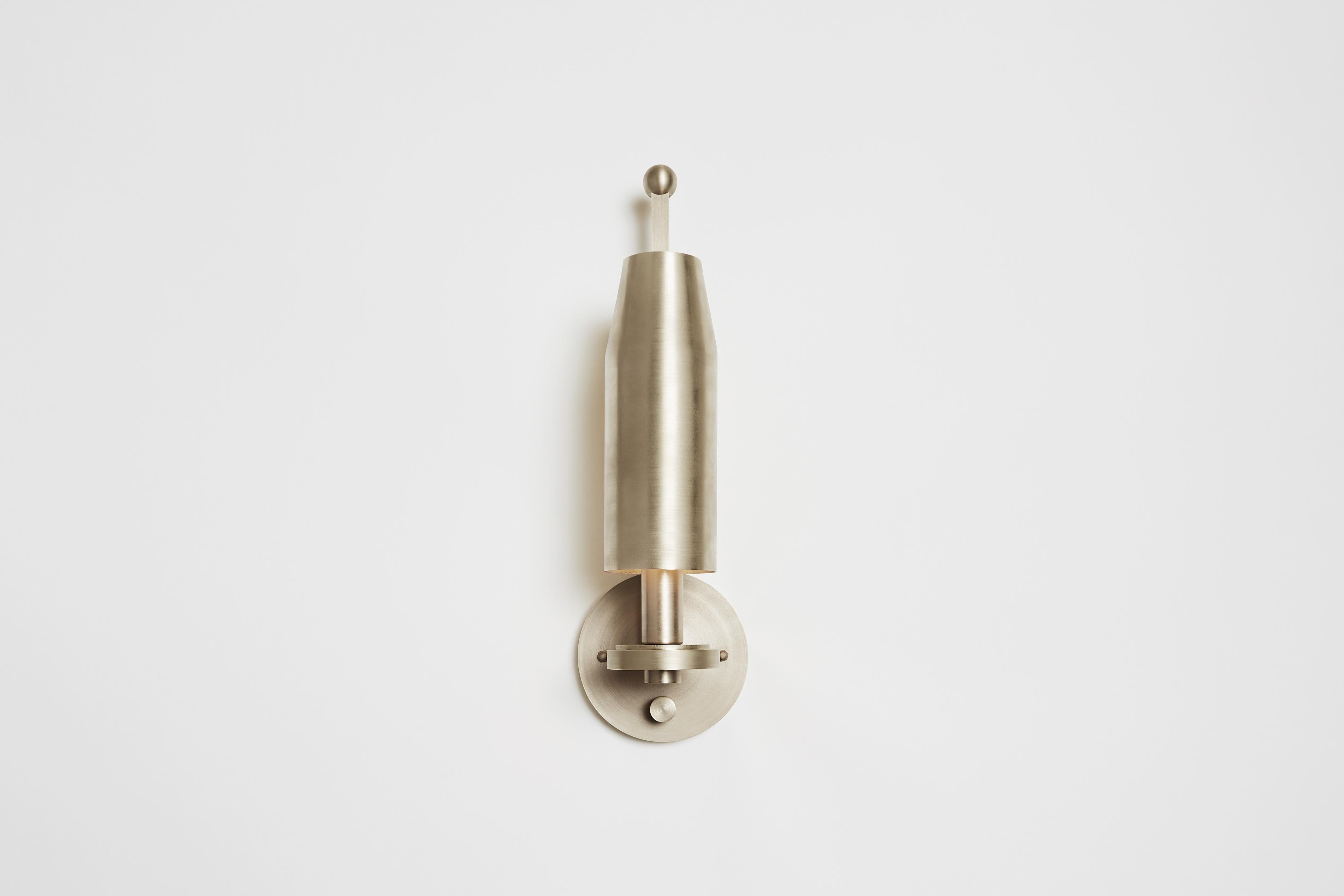 XXI secolo e contemporaneo Workstead Sconce da camera in nichel spazzolato in vendita