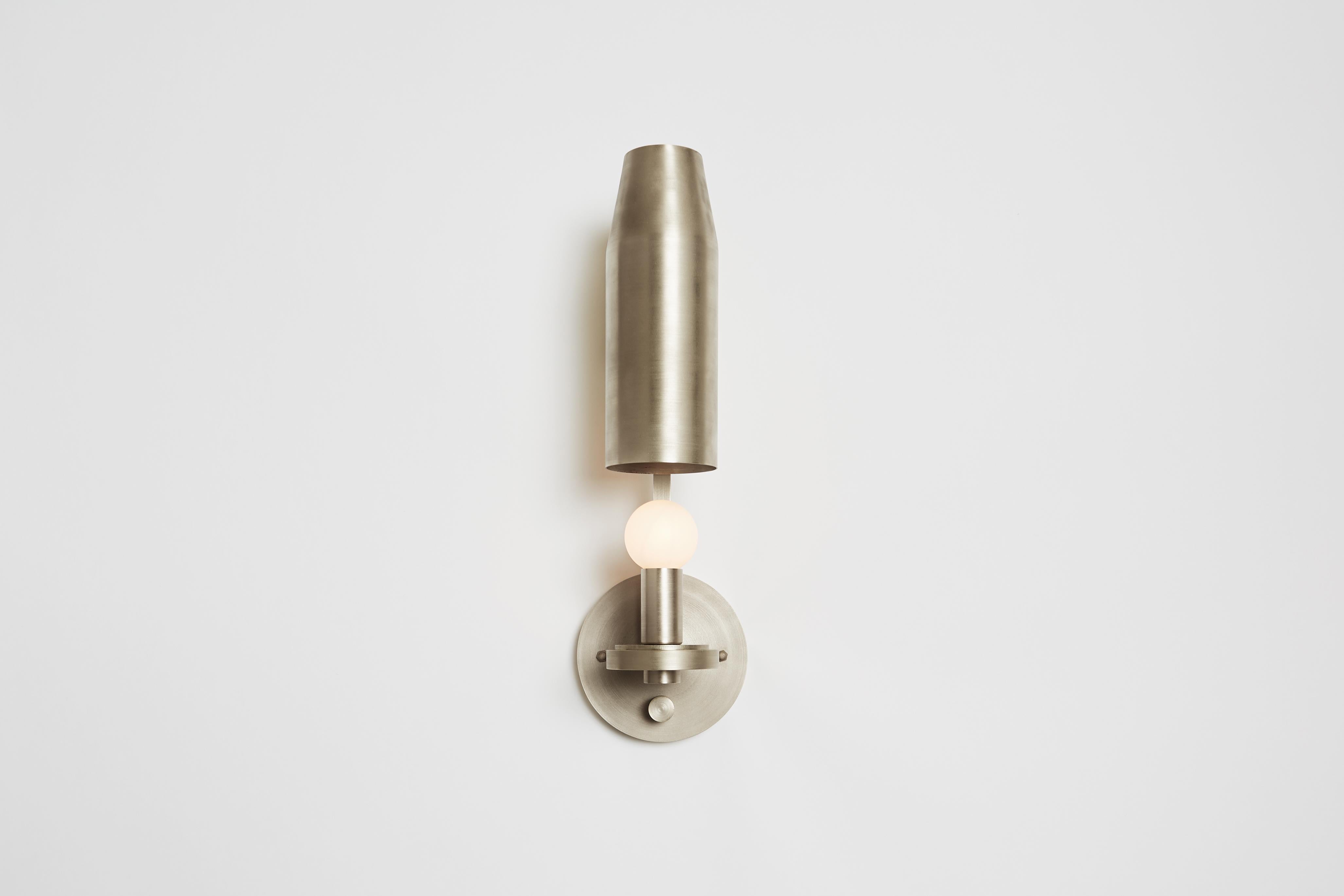 Workstead Sconce da camera in nichel spazzolato in vendita 2