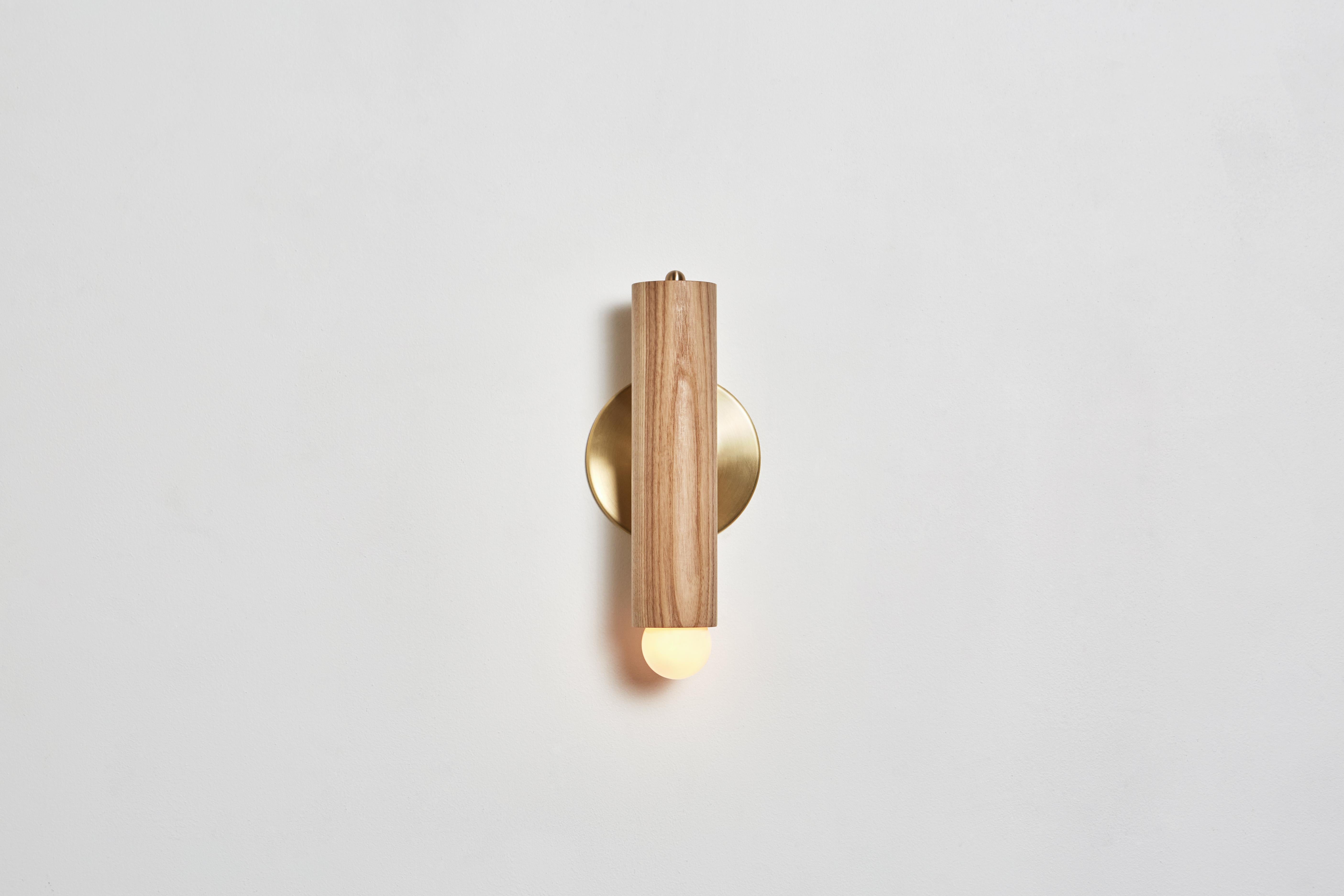 Workstead Lodge Sconce in Oxidized Ash and Blackened Brass Siglo XXI y contemporáneo en venta