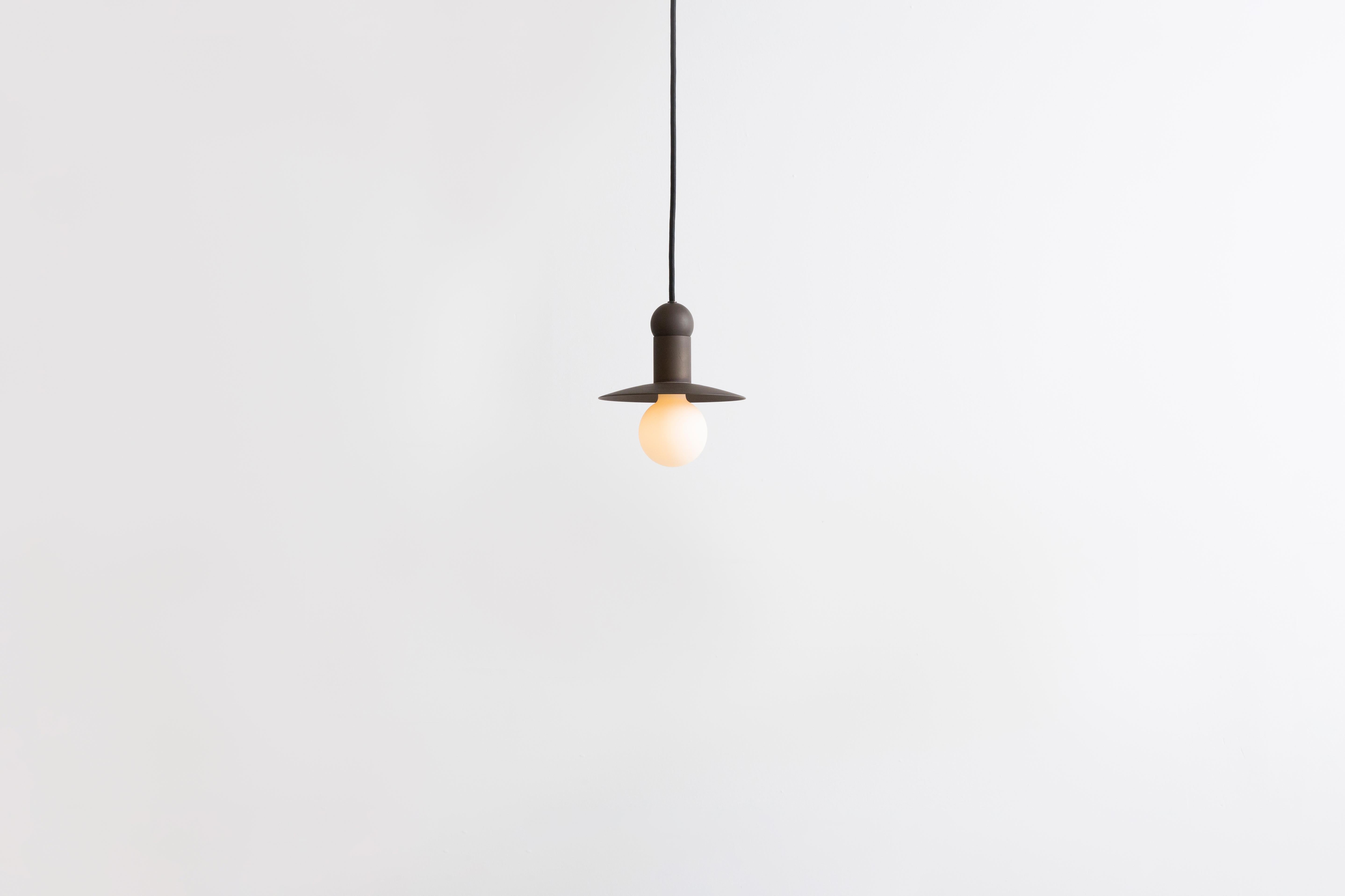 XXIe siècle et contemporain Pendentif Workstead Orbit Cord en nickel brossé en vente