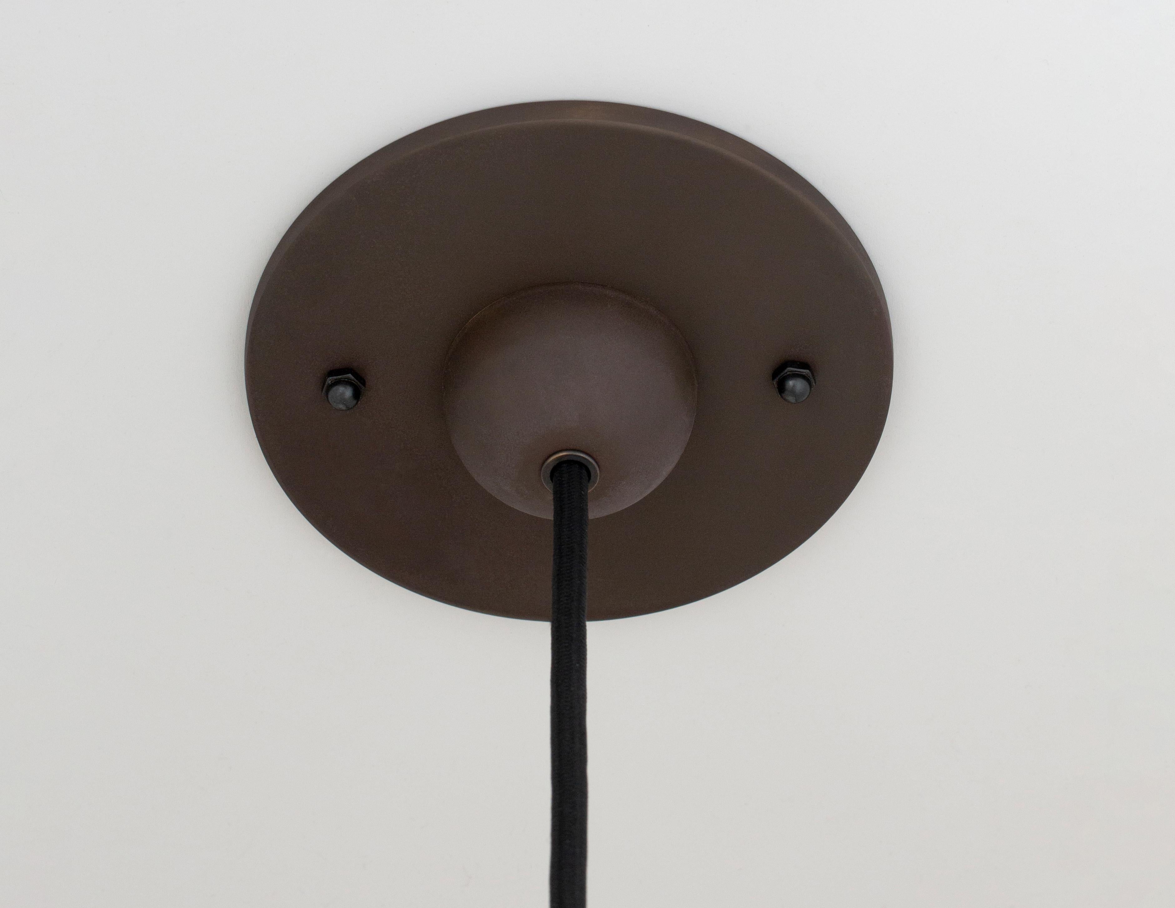 Classique américain Lampe à suspension Workstead Orbit Cord en bronze fini à la main en vente