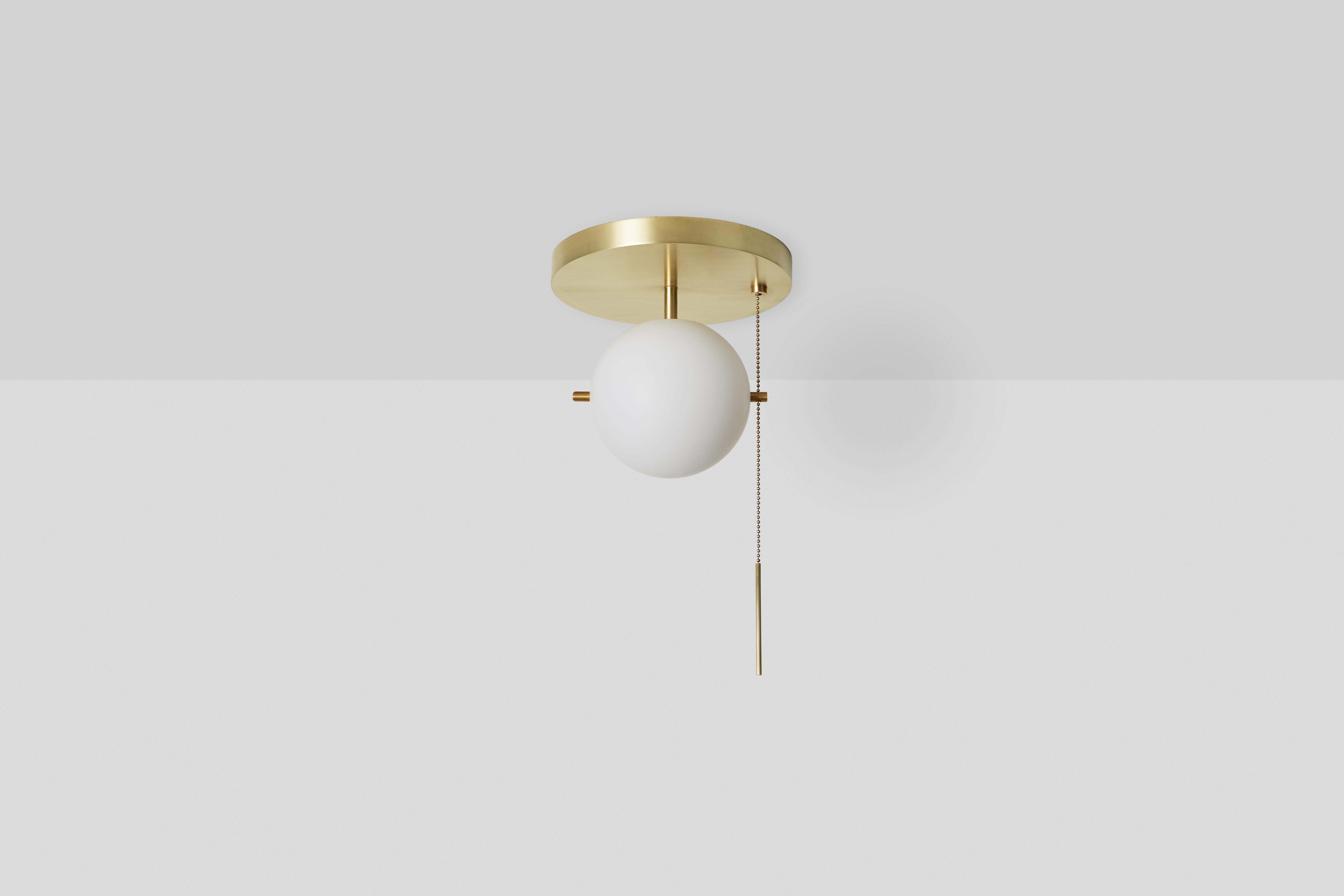 Pendentif Signal de Workstead en laiton ciselé en vente 5