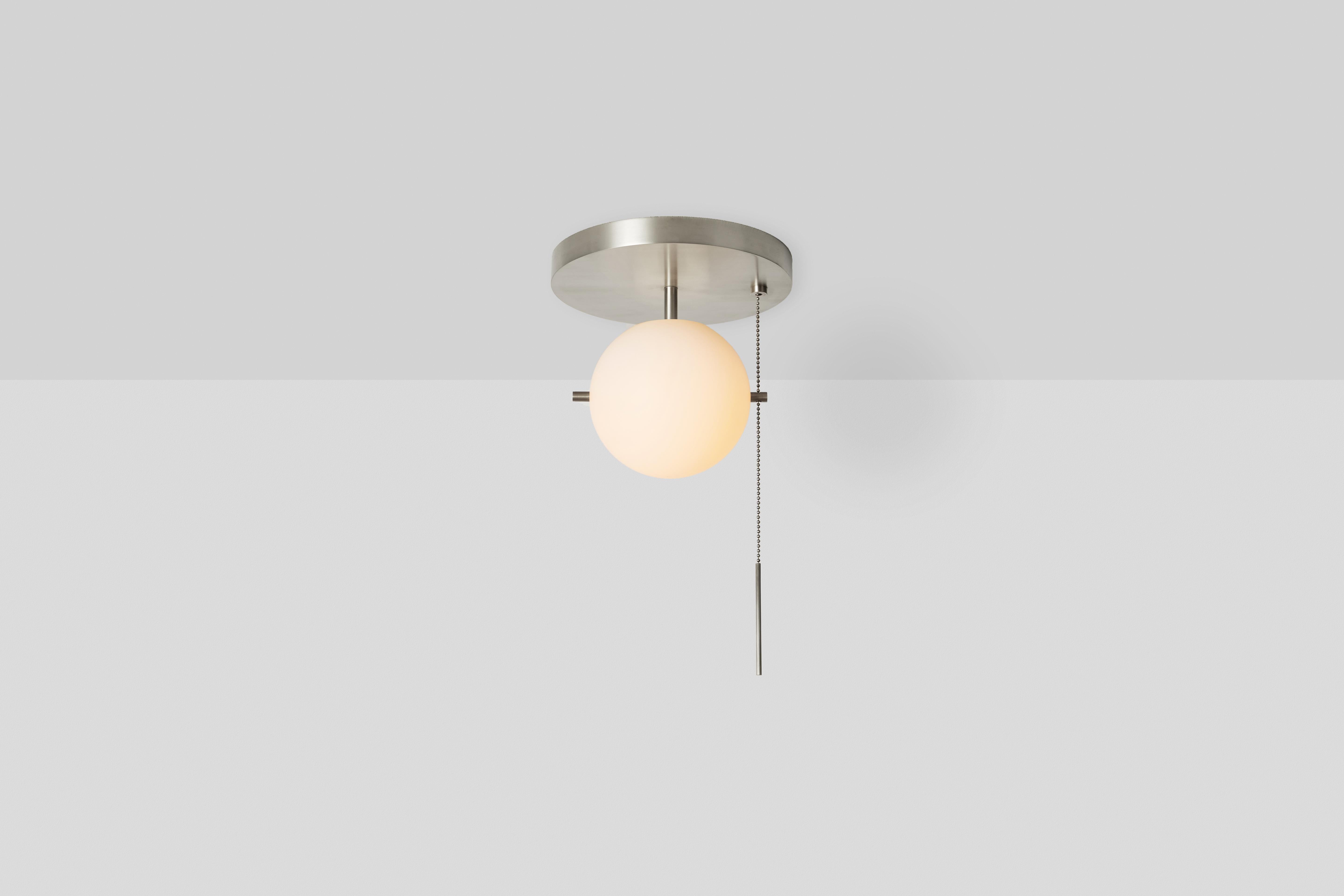 Pendentif Signal de Workstead en laiton ciselé en vente 8