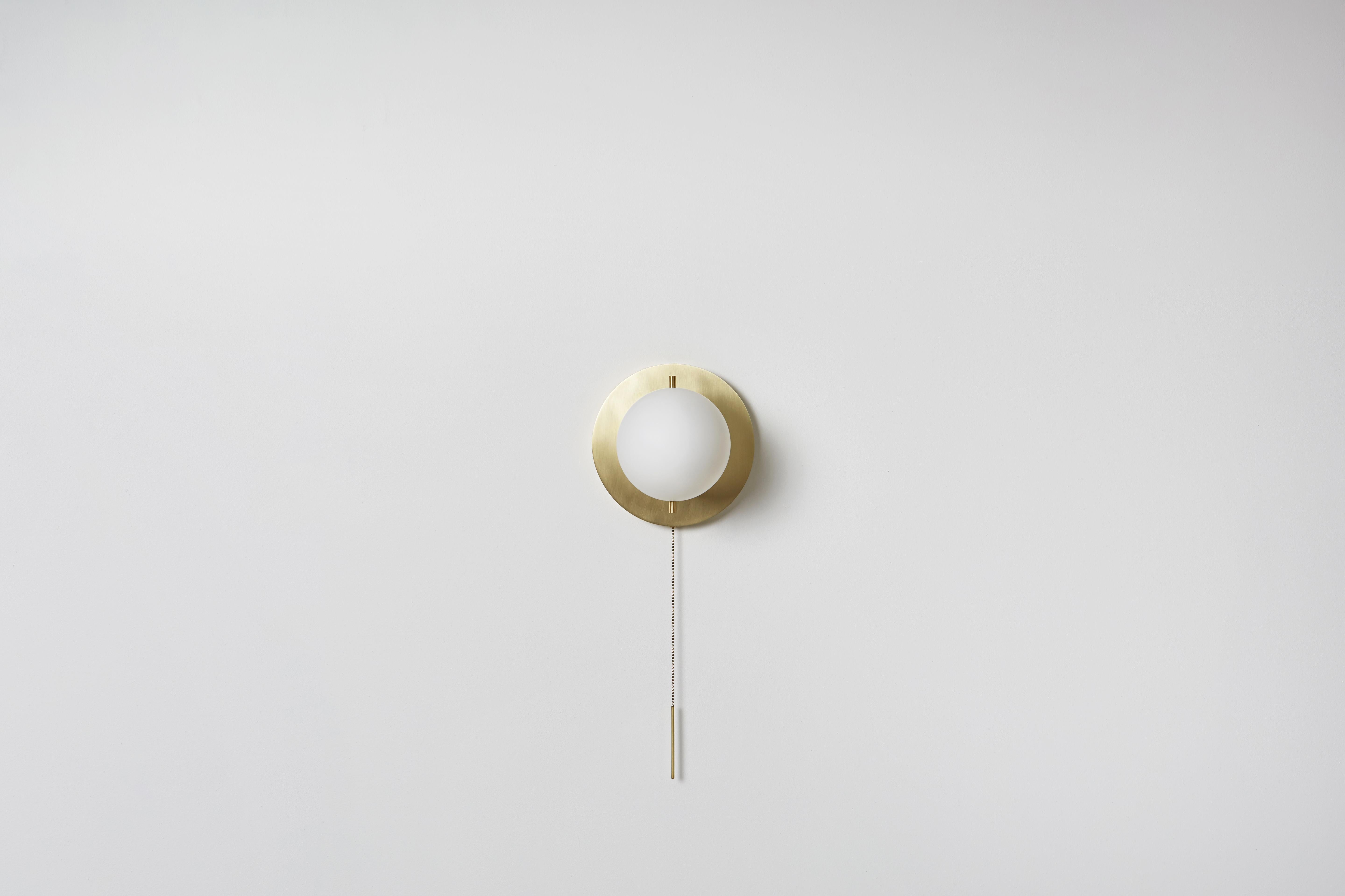 Workstead Signal Sconce in nichel con globo di vetro e catena a strappo in vendita 1