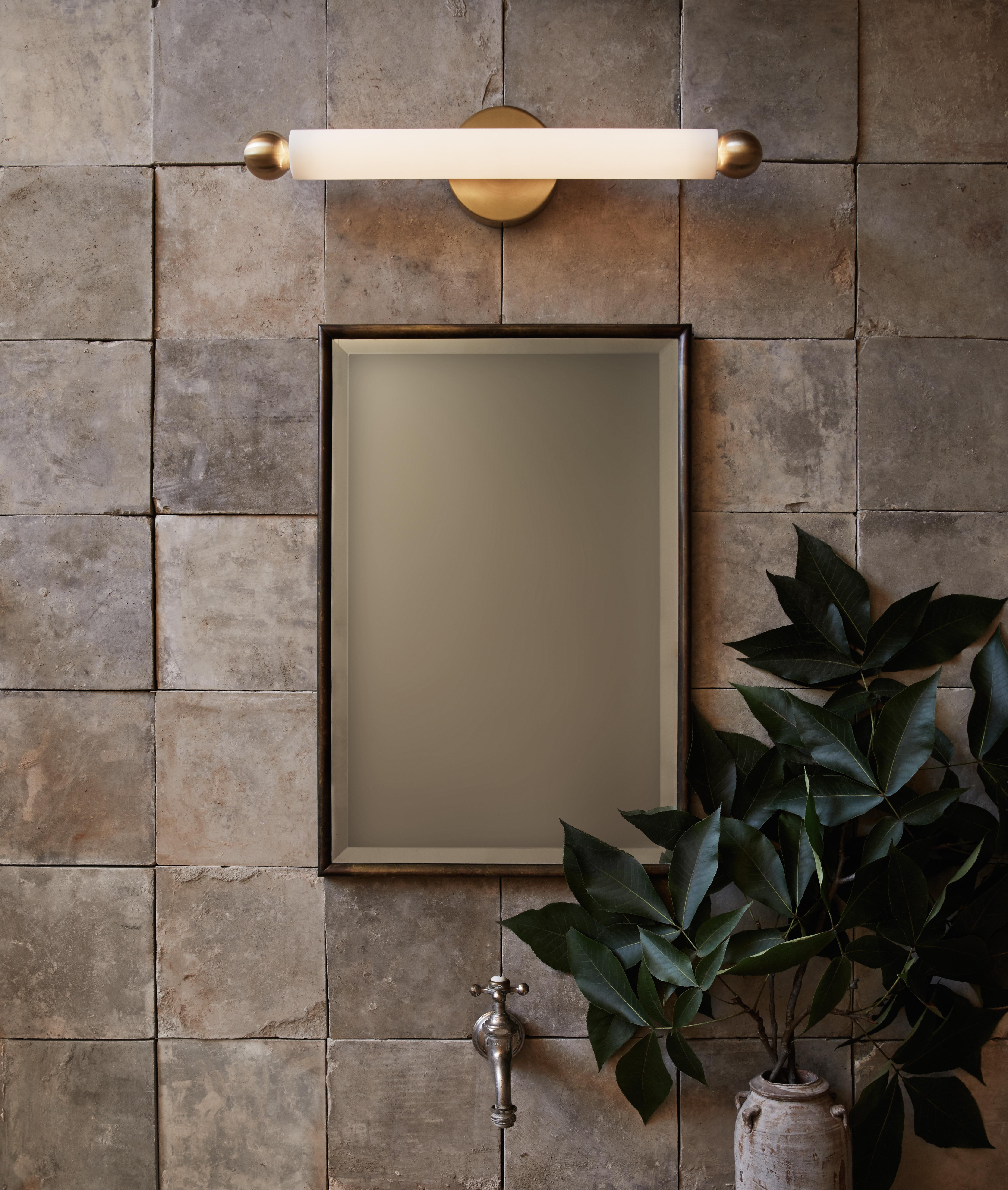 Americano Workstead Tube Sconce / Flush Mount Medium rifinito a mano in bronzo in vendita