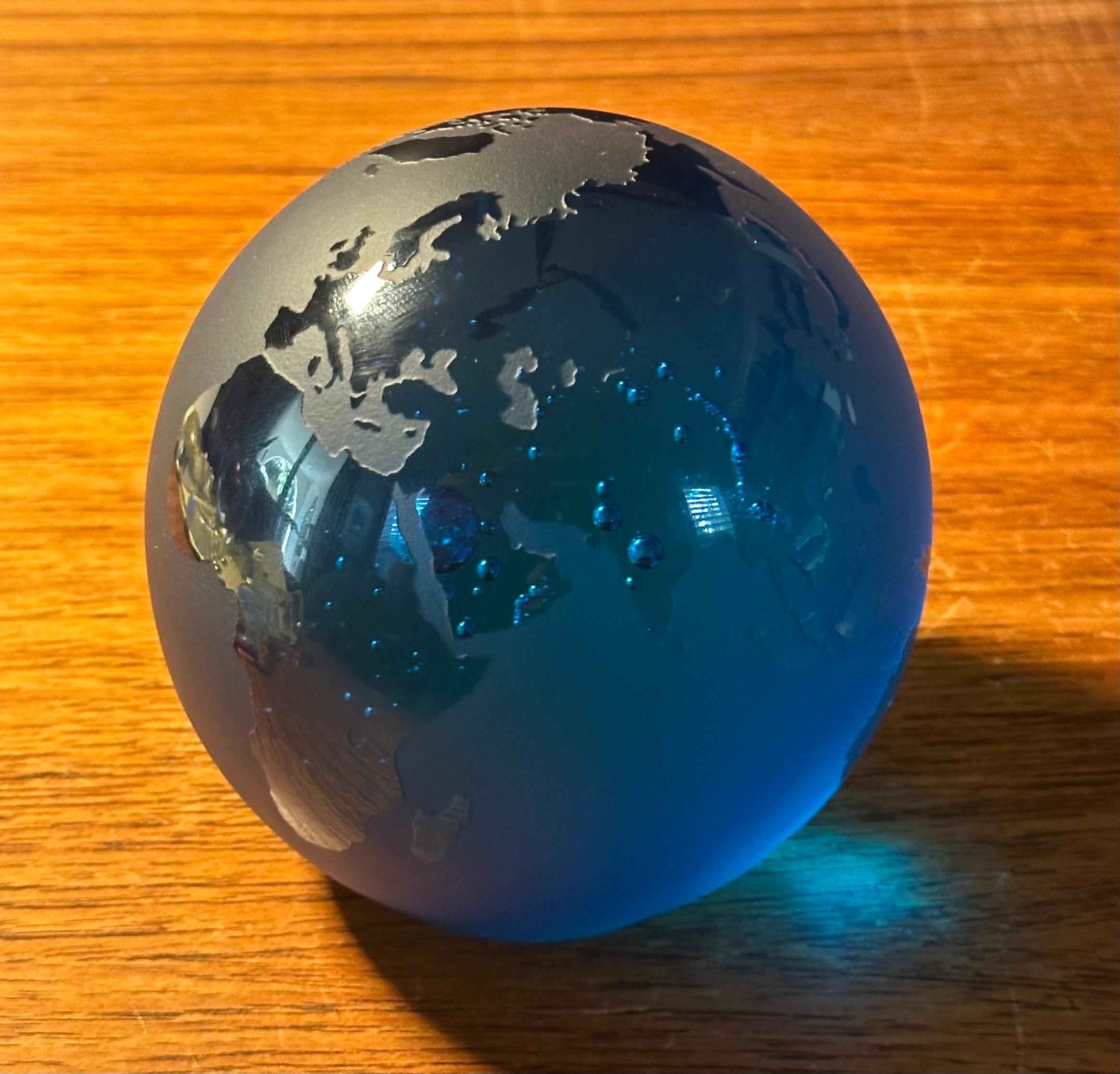 World Globe Art Glass Paperweight by Steven Correia For Sale 1
