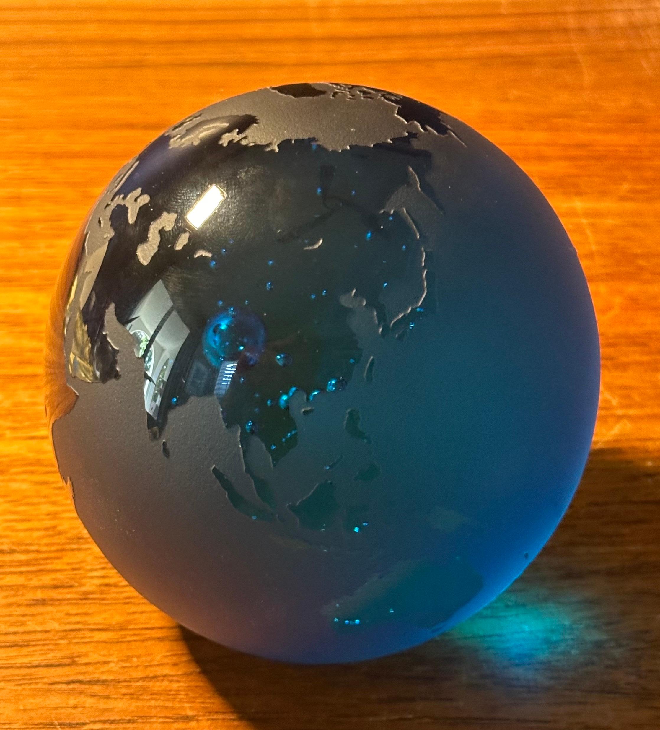 World Globe Art Glass Paperweight by Steven Correia For Sale 3