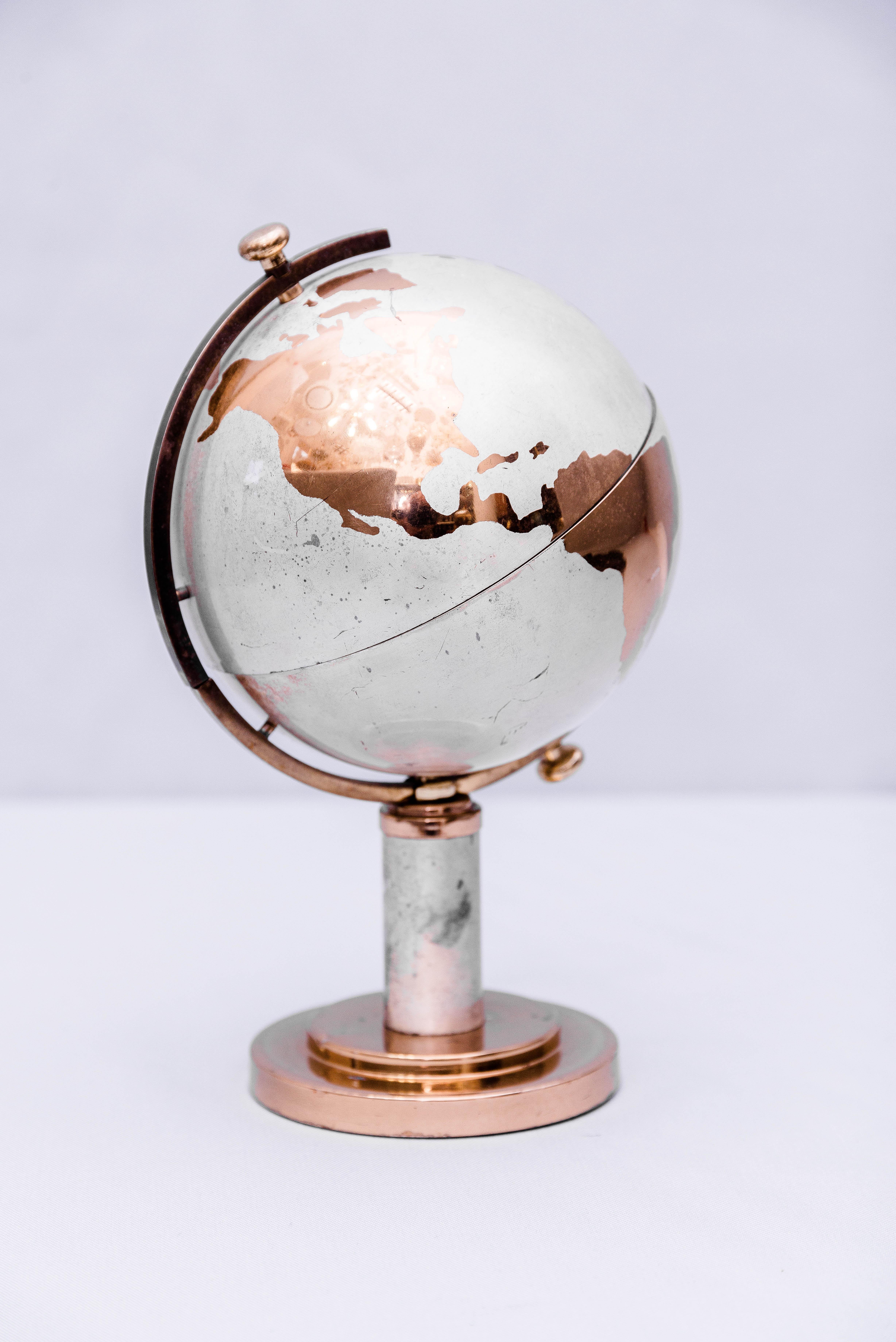 World Globe Cigarette Holder, 1950s by Europa 5