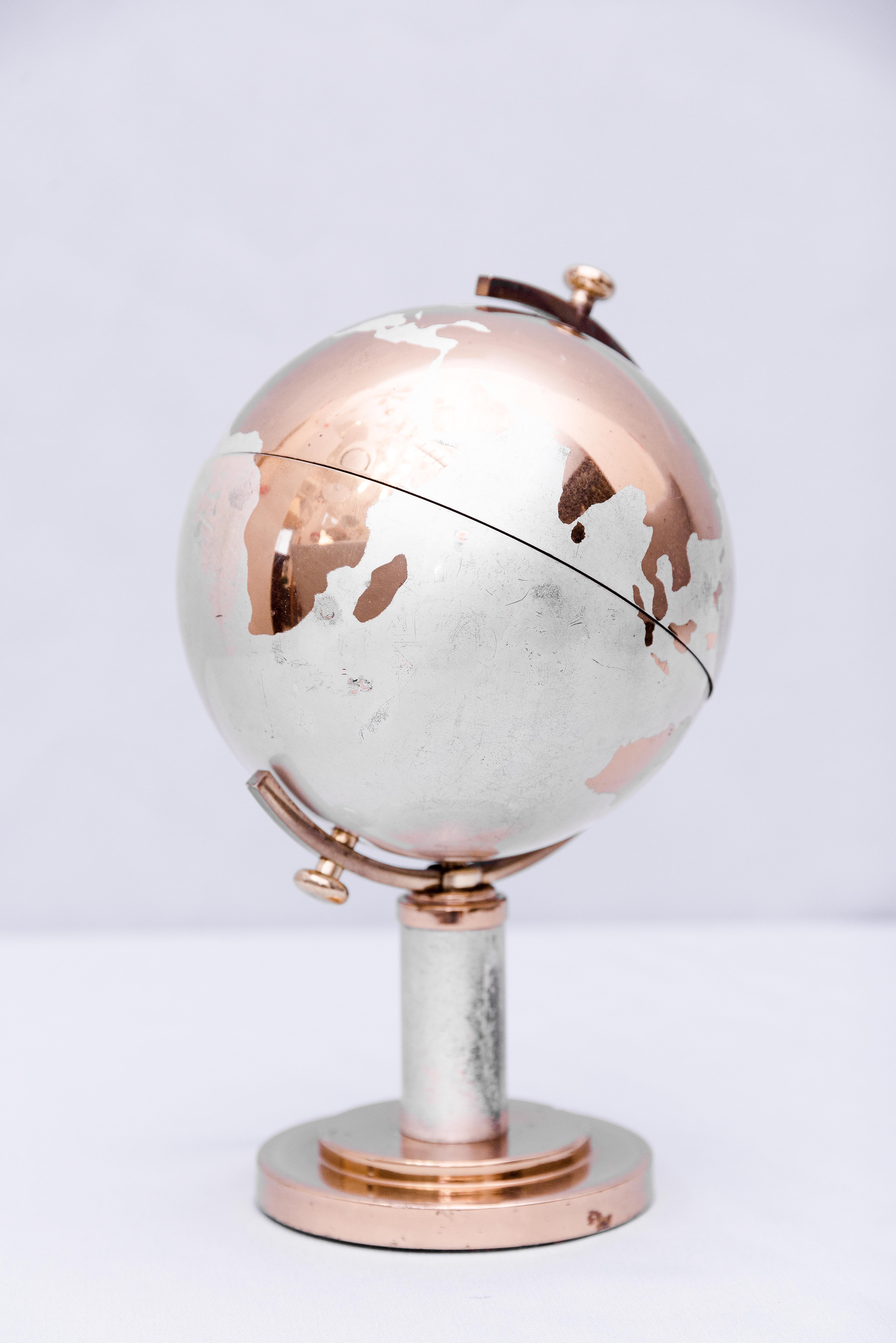 World Globe Cigarette Holder, 1950s by Europa 8