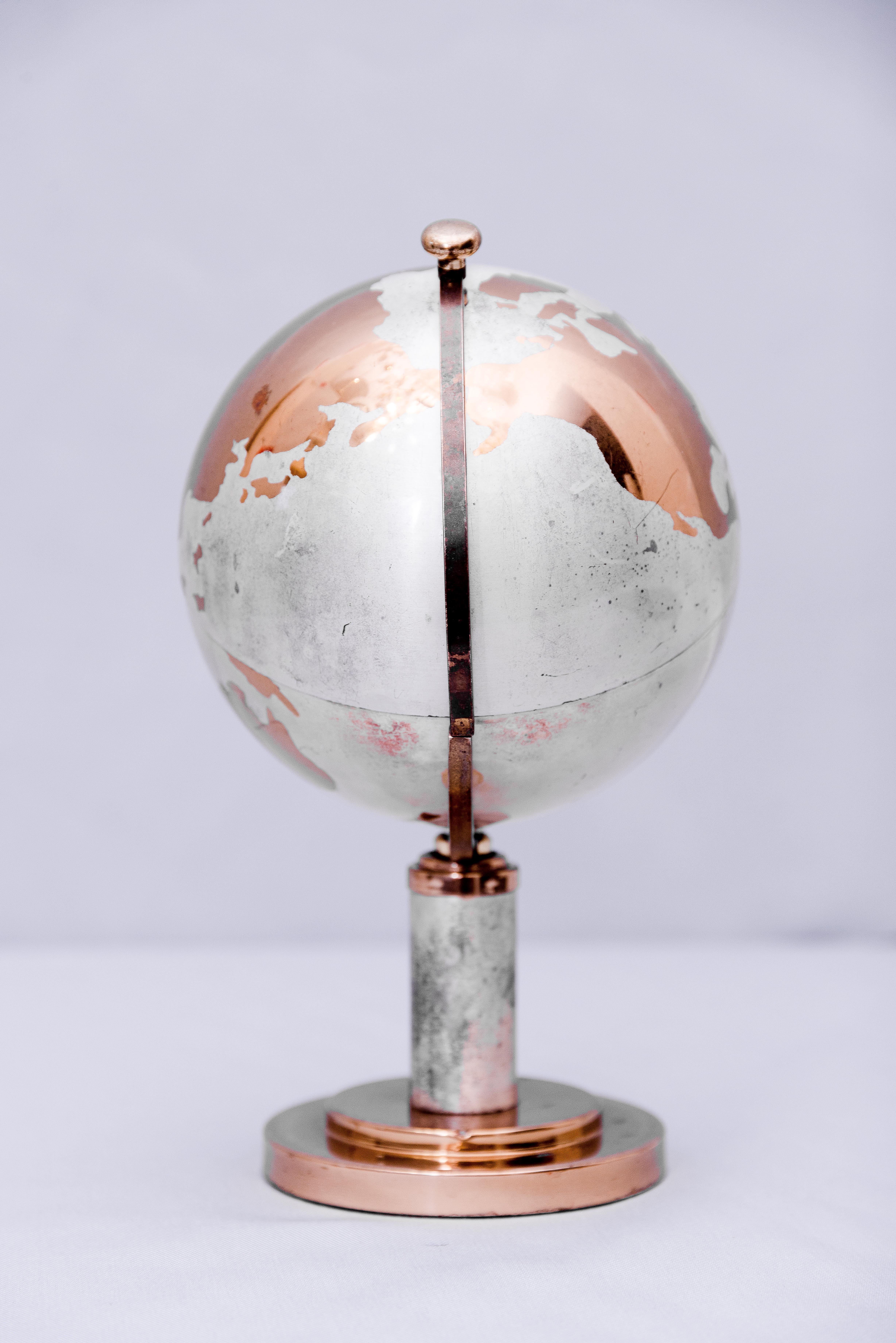 World Globe Cigarette Holder, 1950s by Europa 10