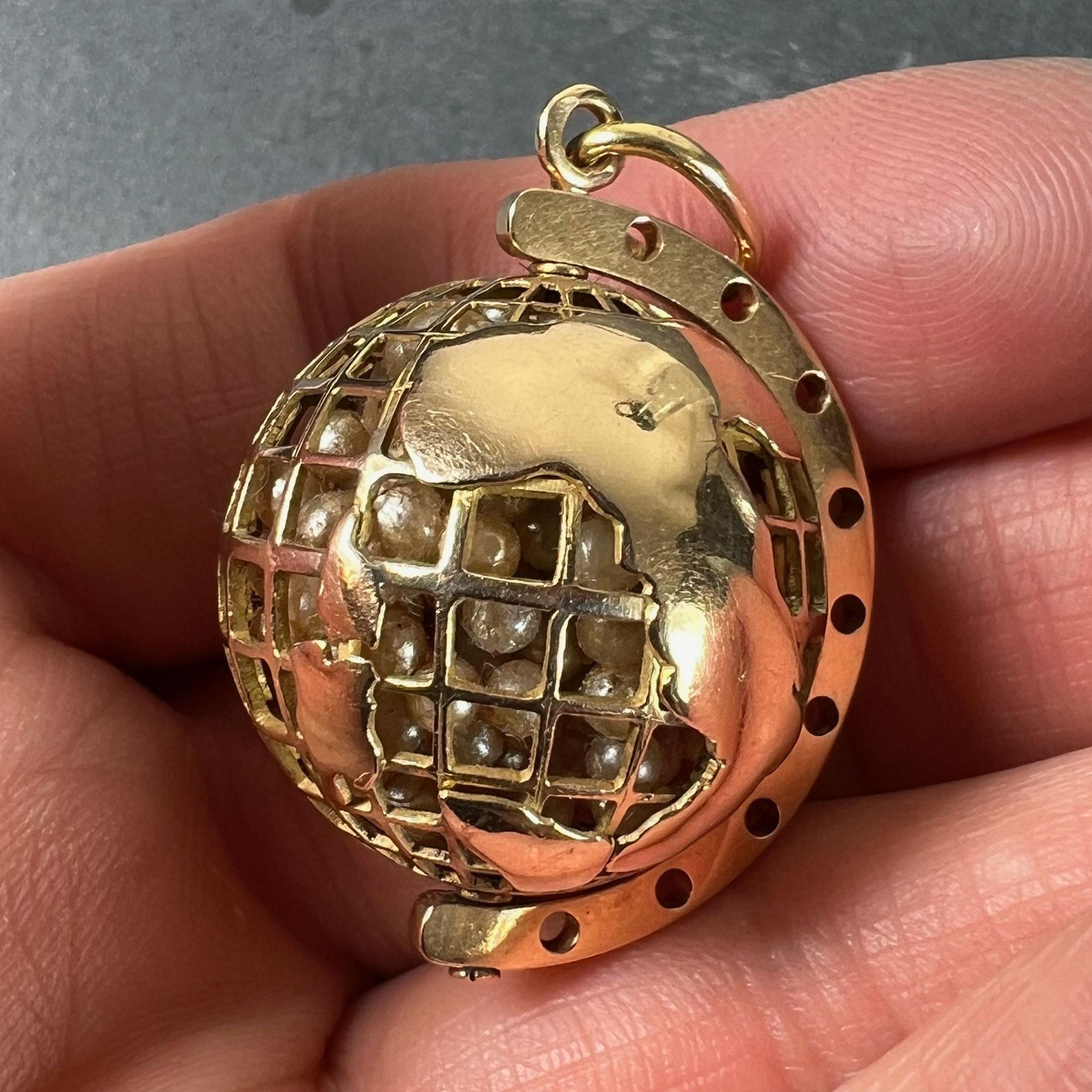 World Globe Italy, pendentif breloque imitiation en or jaune 18 carats avec perles en vente 7