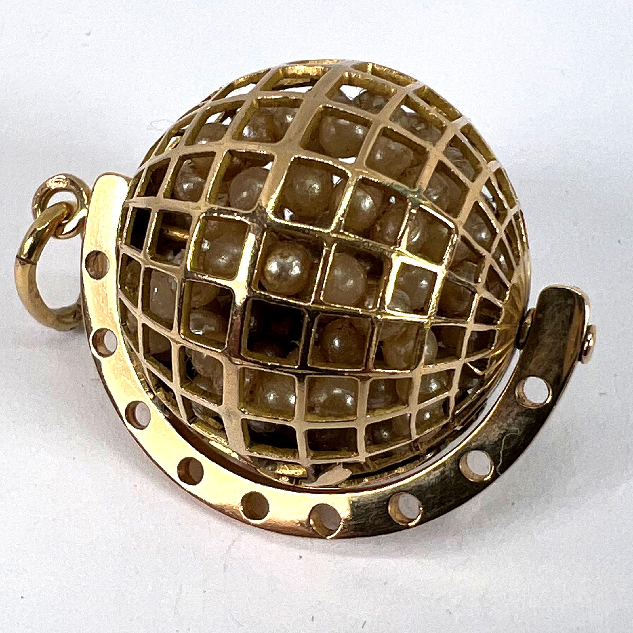 World Globe Italy, pendentif breloque imitiation en or jaune 18 carats avec perles en vente 13