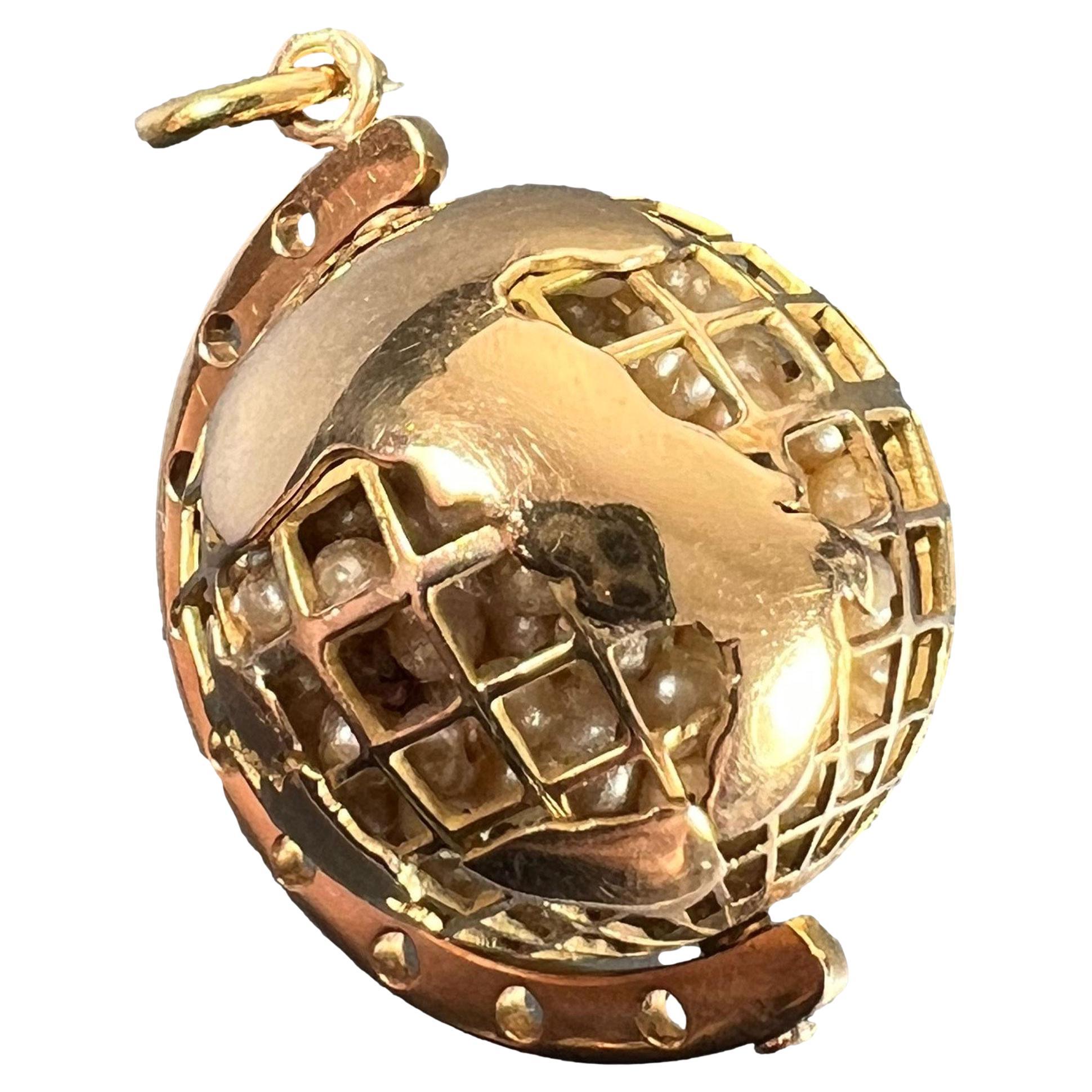 World Globe Italy 18K Yellow Gold Imitiation Pearl Charm Pendant