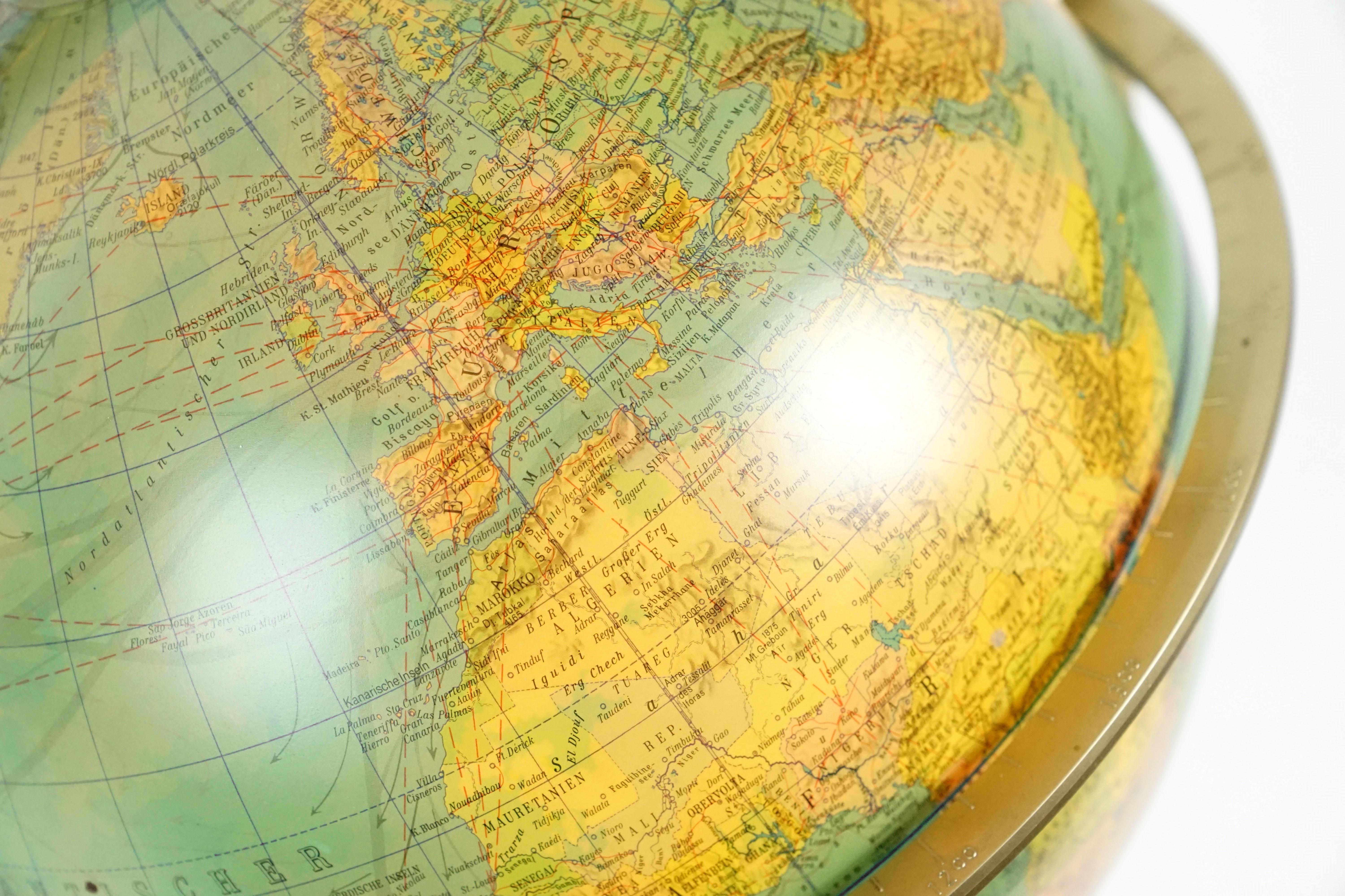 World Globe Light Columbus Duplex Germany, 1970s In Good Condition For Sale In Vienna, Austria