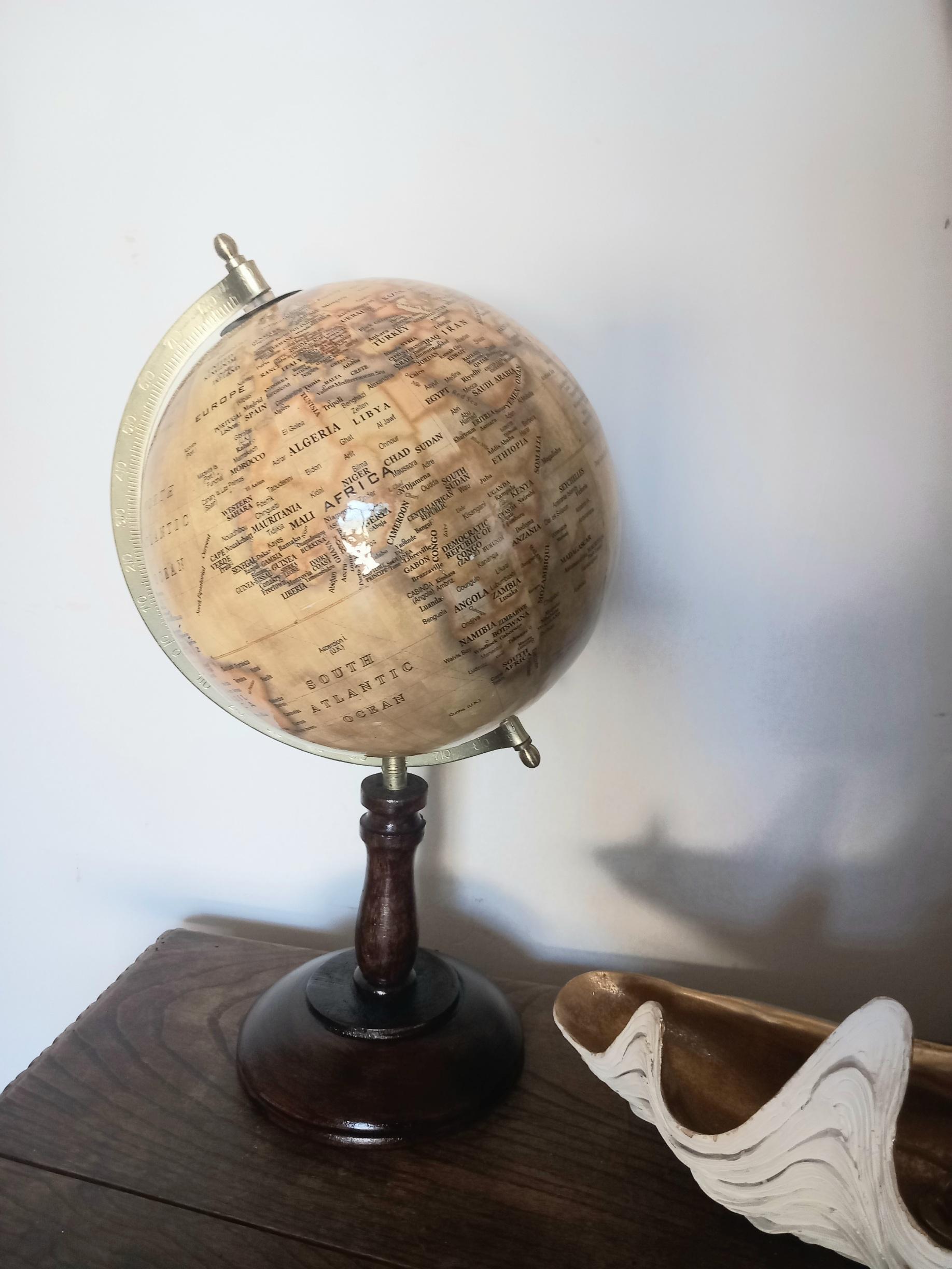 World Globe With Wooden Foot, and Brass 20th Century In Excellent Condition For Sale In Mombuey, Zamora