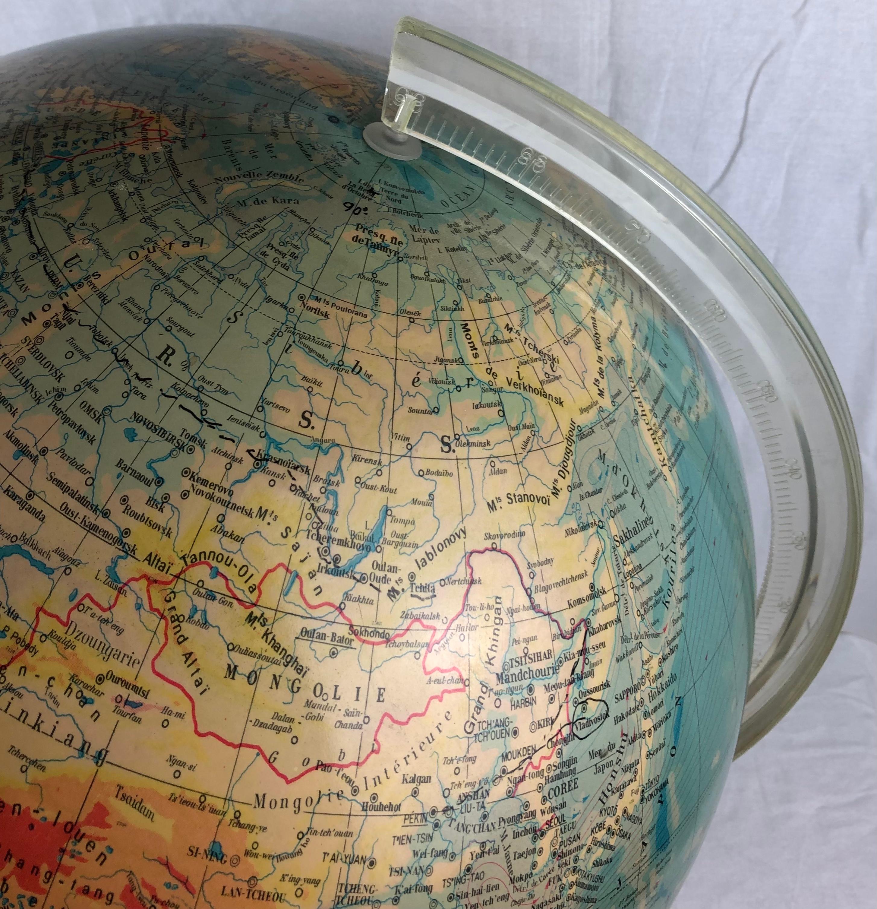 globe map lamp