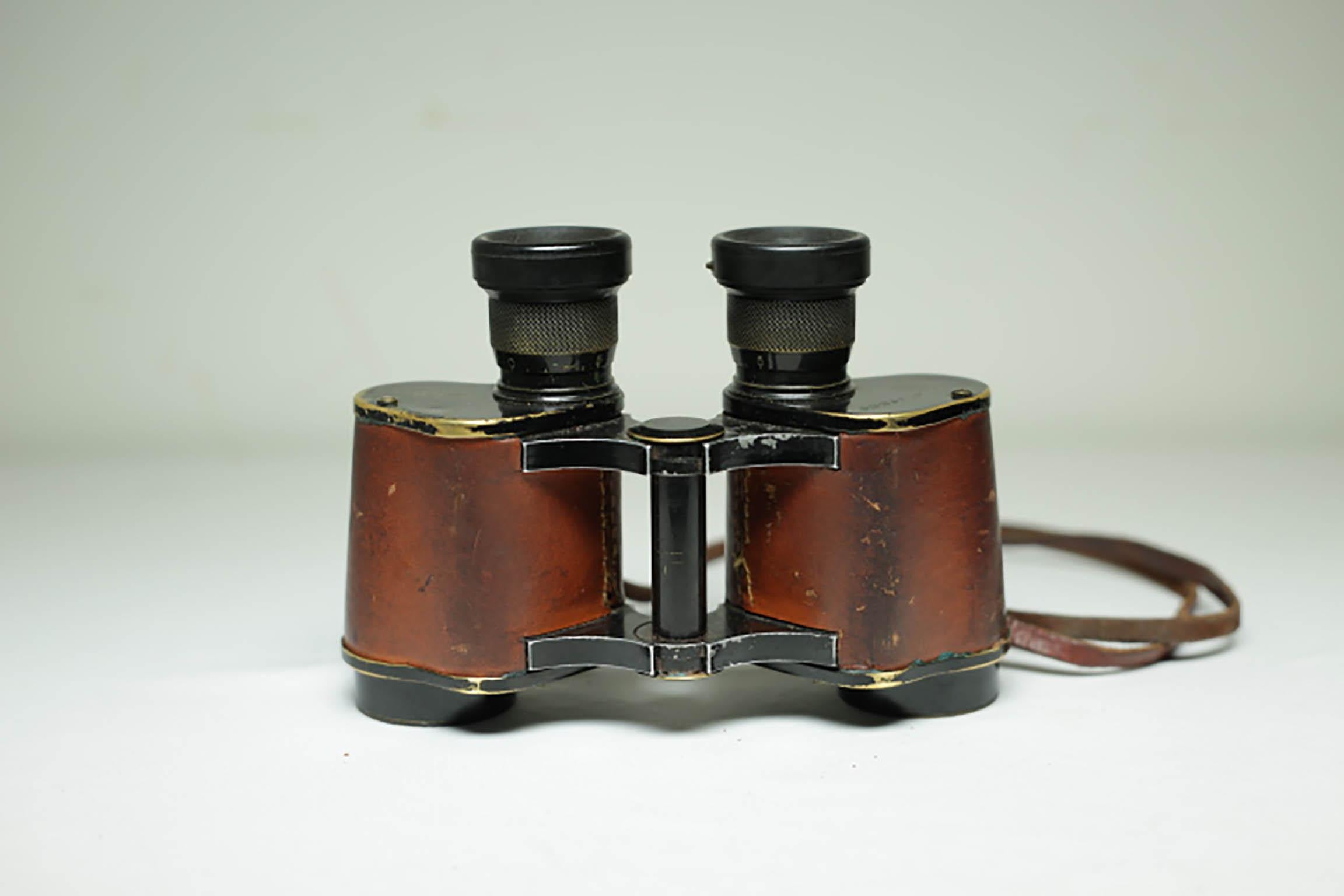 World War II Era Leather and Brass Binoculars and Case, circa 1940s In Excellent Condition In San Francisco, CA
