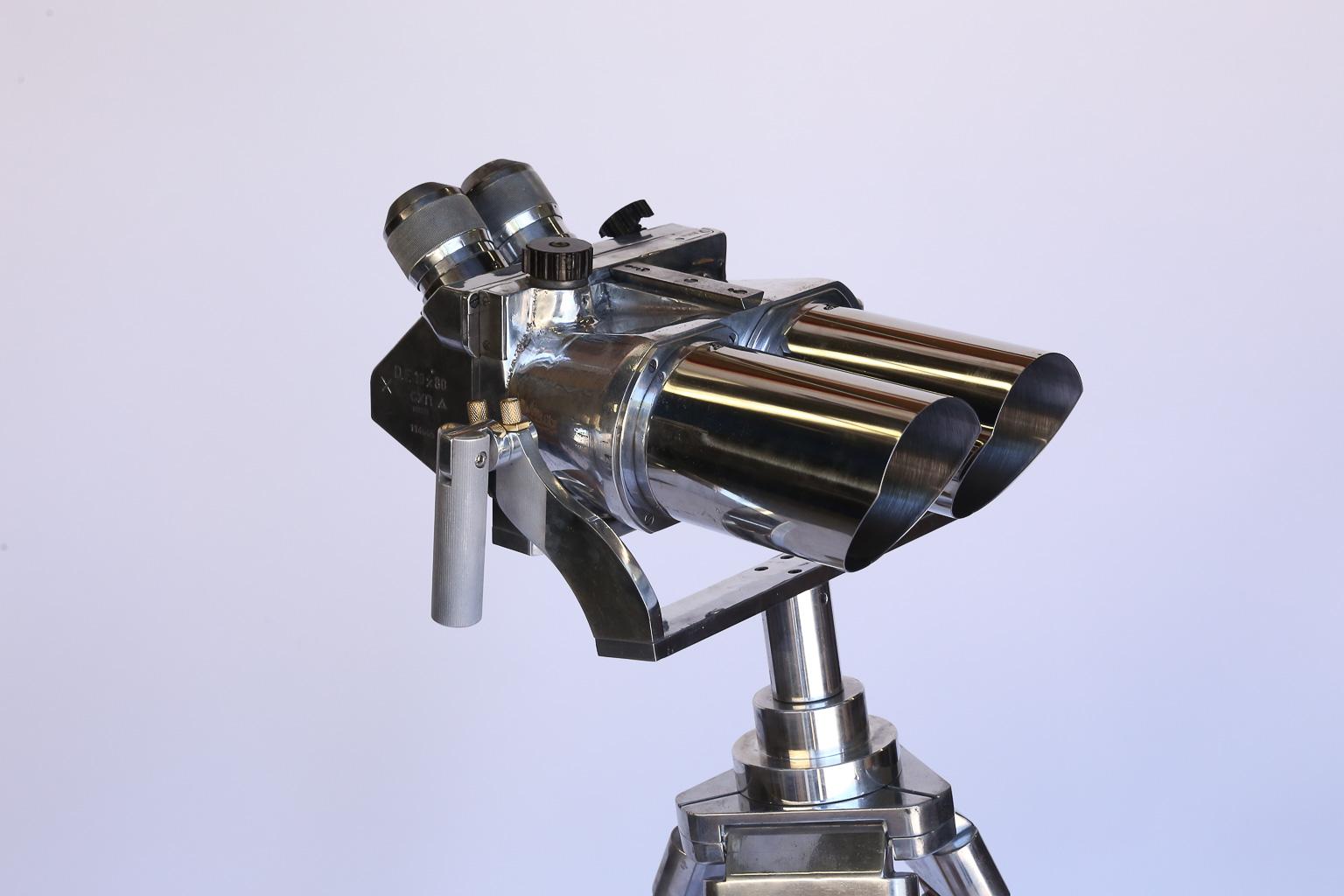 Fabulous Emil Busch German binoculars on a telescopic stand. Marked D. F. (Doppelfernrohr - Double Telescope) 10 x 80, CXN (3 letter wartime coding for Emil Busch) 109333 (manufacturers serial number) 114665 (army property number). These binoculars