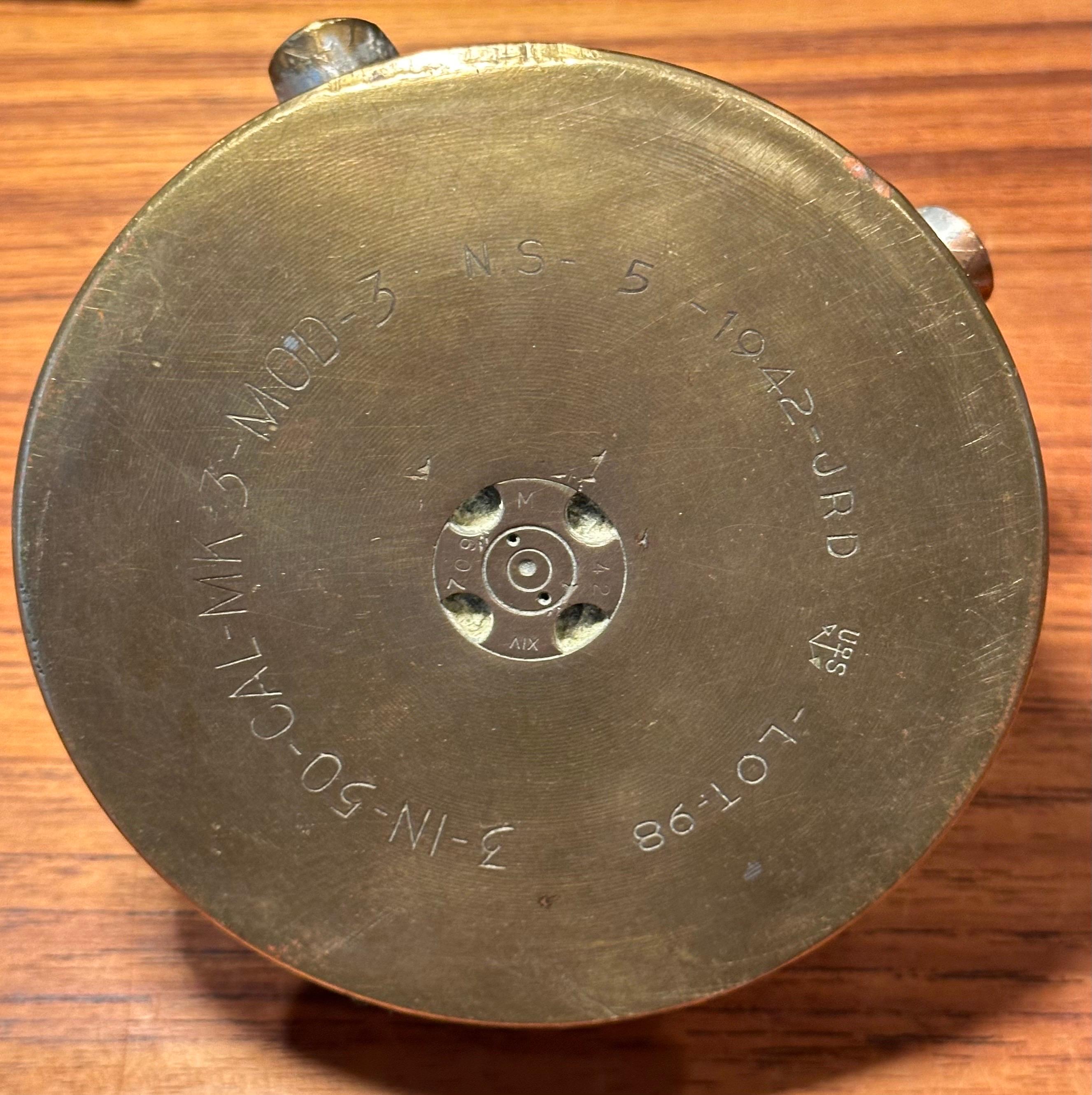 Munition Trench Art Aschenbecher aus Messing und Münze aus dem Zweiten Weltkrieg im Angebot 4
