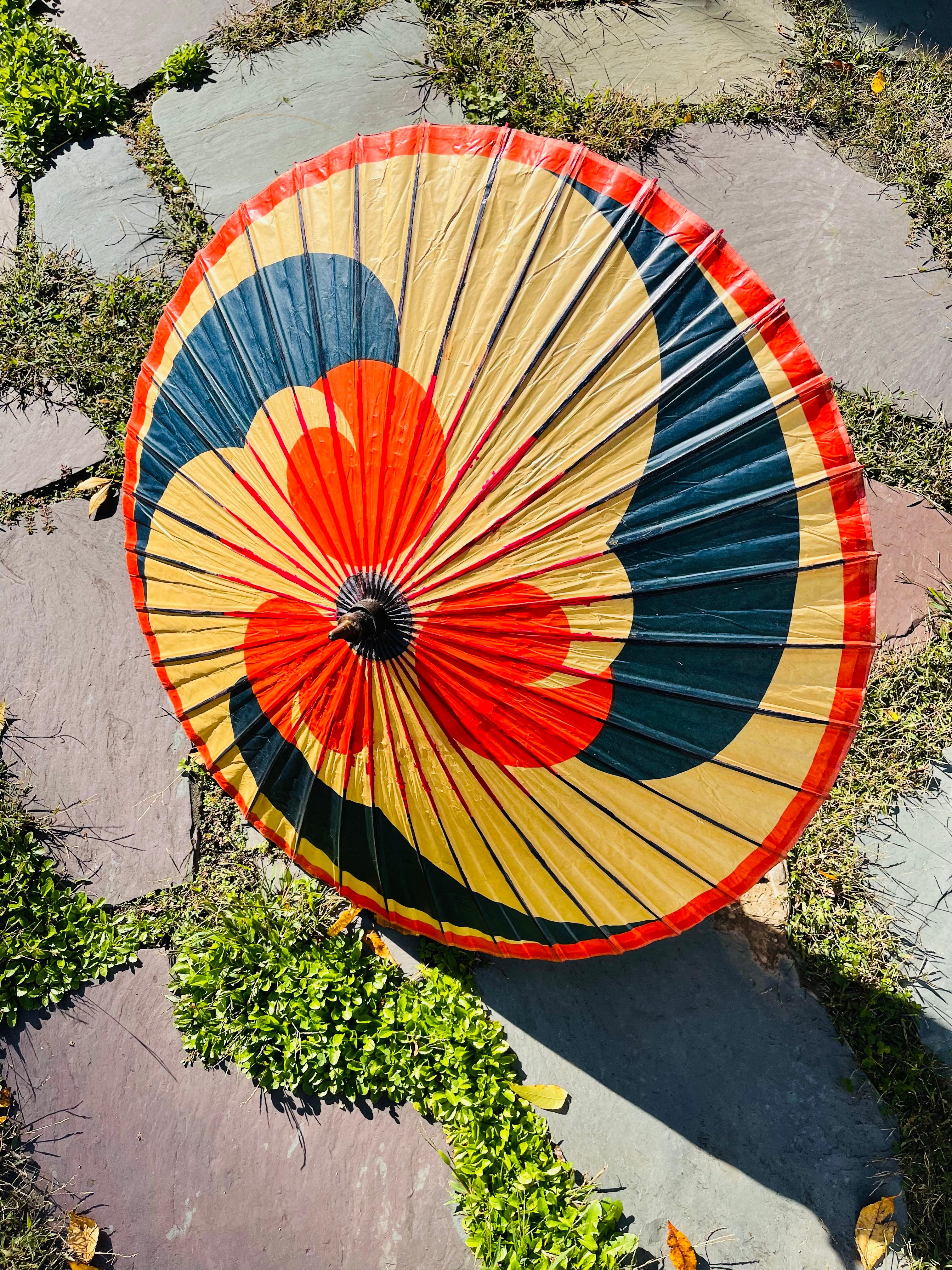 ''World's Fair'' Stehleuchte aus Bambus mit Sonnenschirm von Christopher Tennant (21. Jahrhundert und zeitgenössisch) im Angebot