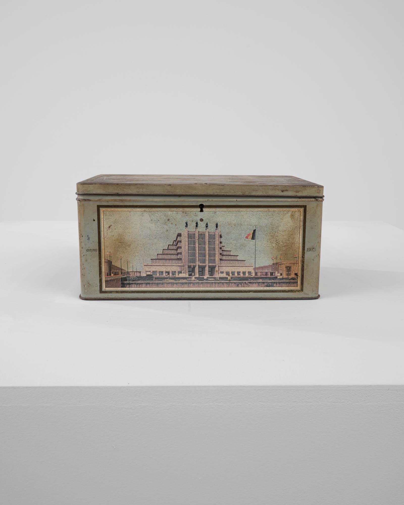 Produced in France in the 20th Century as an ode to World’s Fairs of the past. The front of the box depicts the iconic art deco structure ‘Grand Palais’ which was the main feature of the 1935 Brussels exhibition. Although forgotten in the world’s