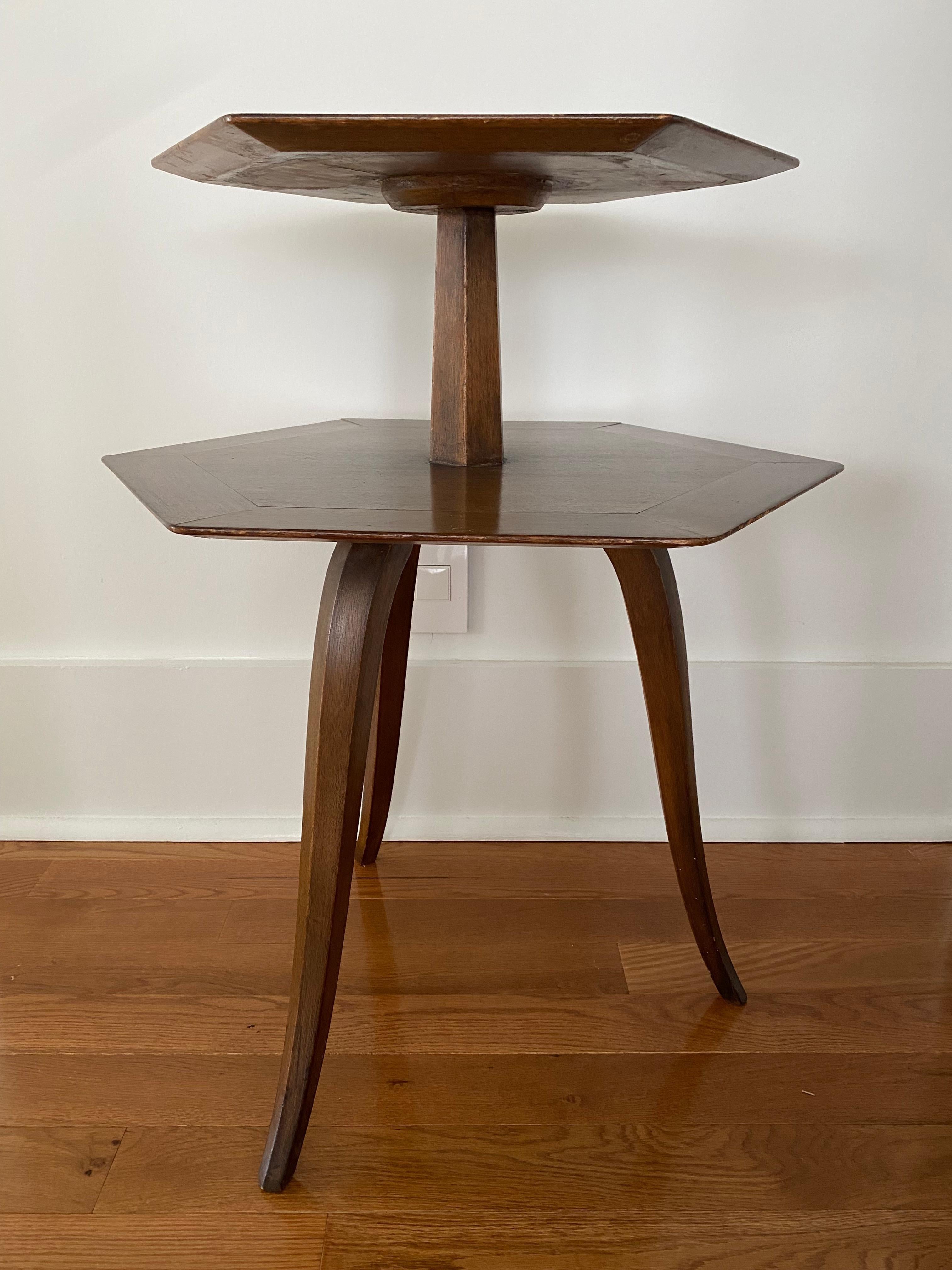 Wormley Dunbar Two Tiered Hexagonal Shaped Table Midcentury Mahogany Tripod In Fair Condition In Bridgehampton, NY