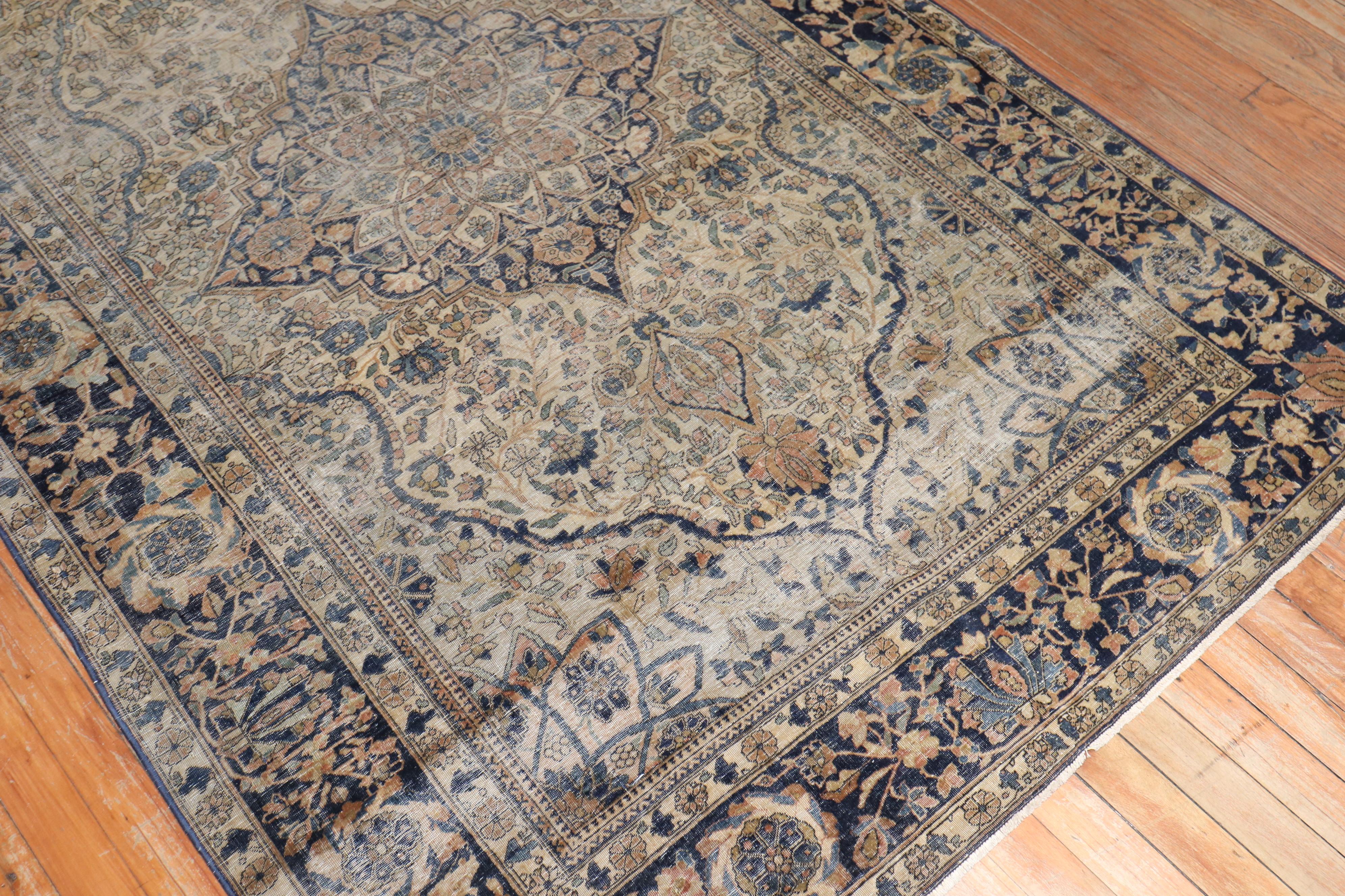 getragener antiker Mohtasham Kashan-Teppich aus dem 19. Jahrhundert im Angebot 3