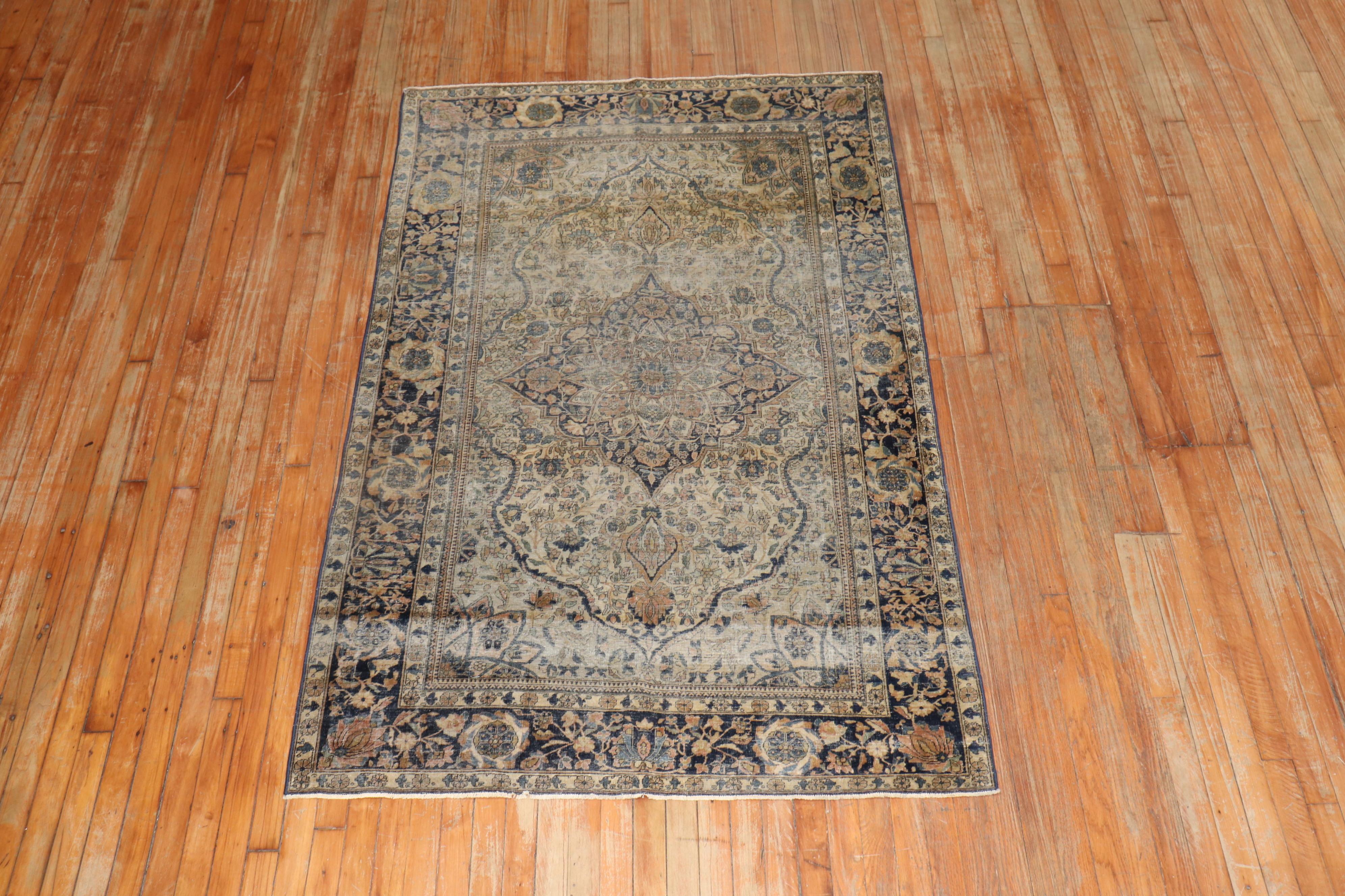 getragener antiker Mohtasham Kashan-Teppich aus dem 19. Jahrhundert im Angebot 4