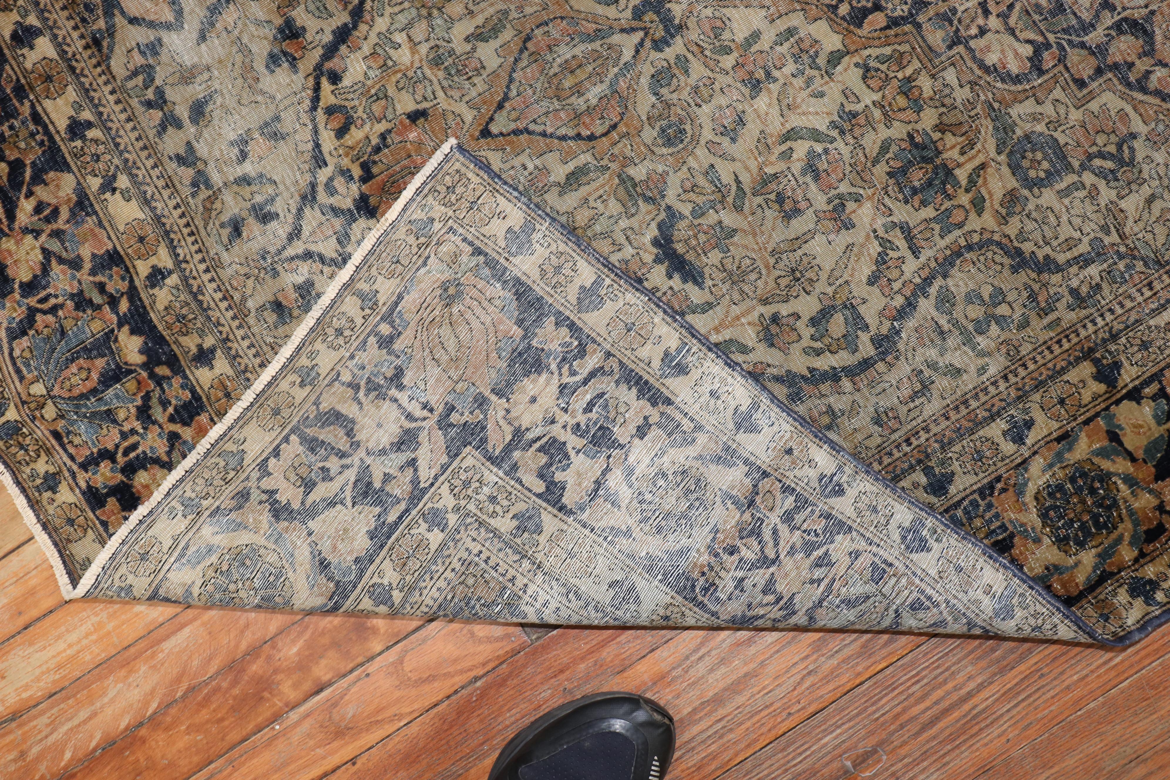getragener antiker Mohtasham Kashan-Teppich aus dem 19. Jahrhundert (Kaschan) im Angebot