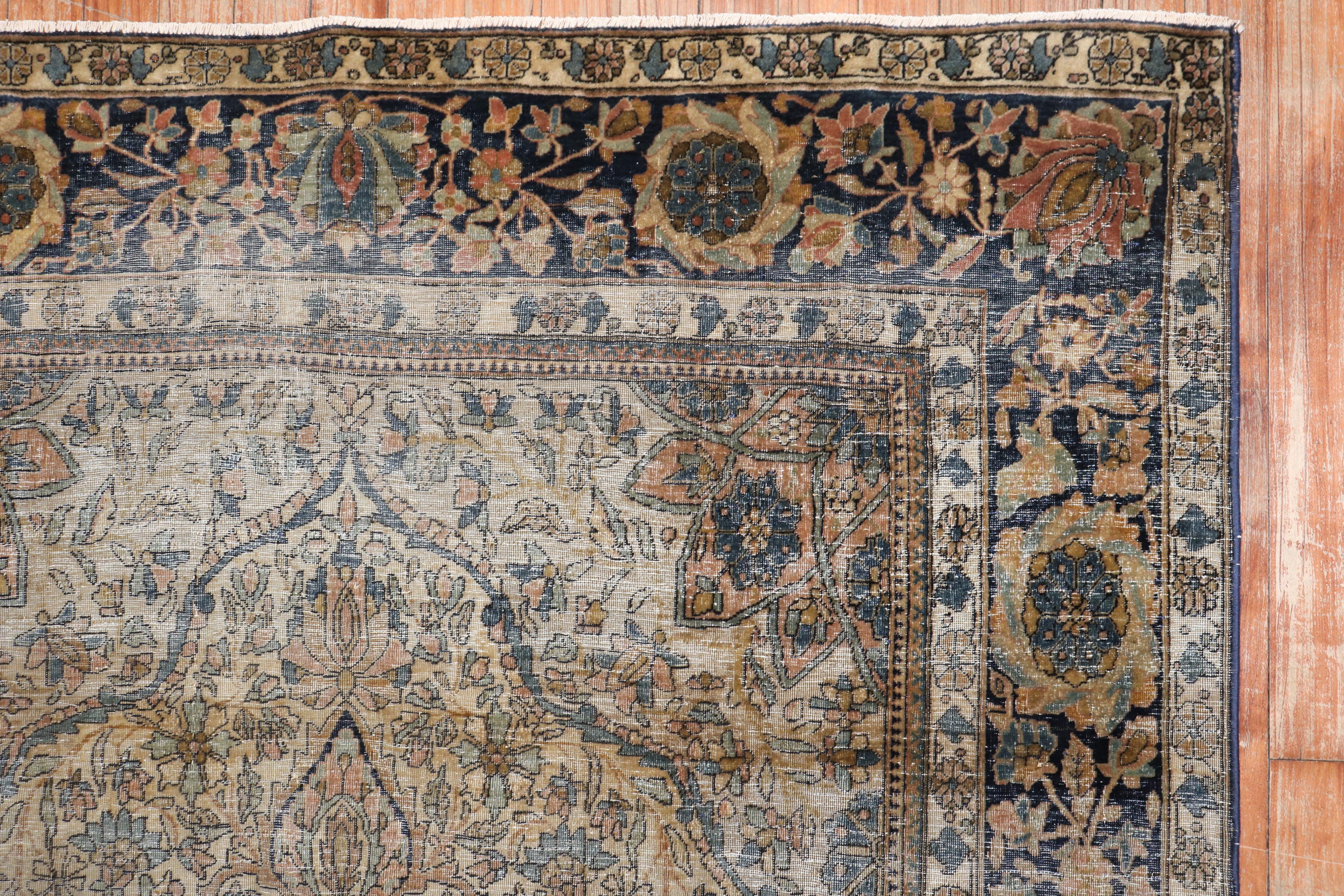 getragener antiker Mohtasham Kashan-Teppich aus dem 19. Jahrhundert im Angebot 1