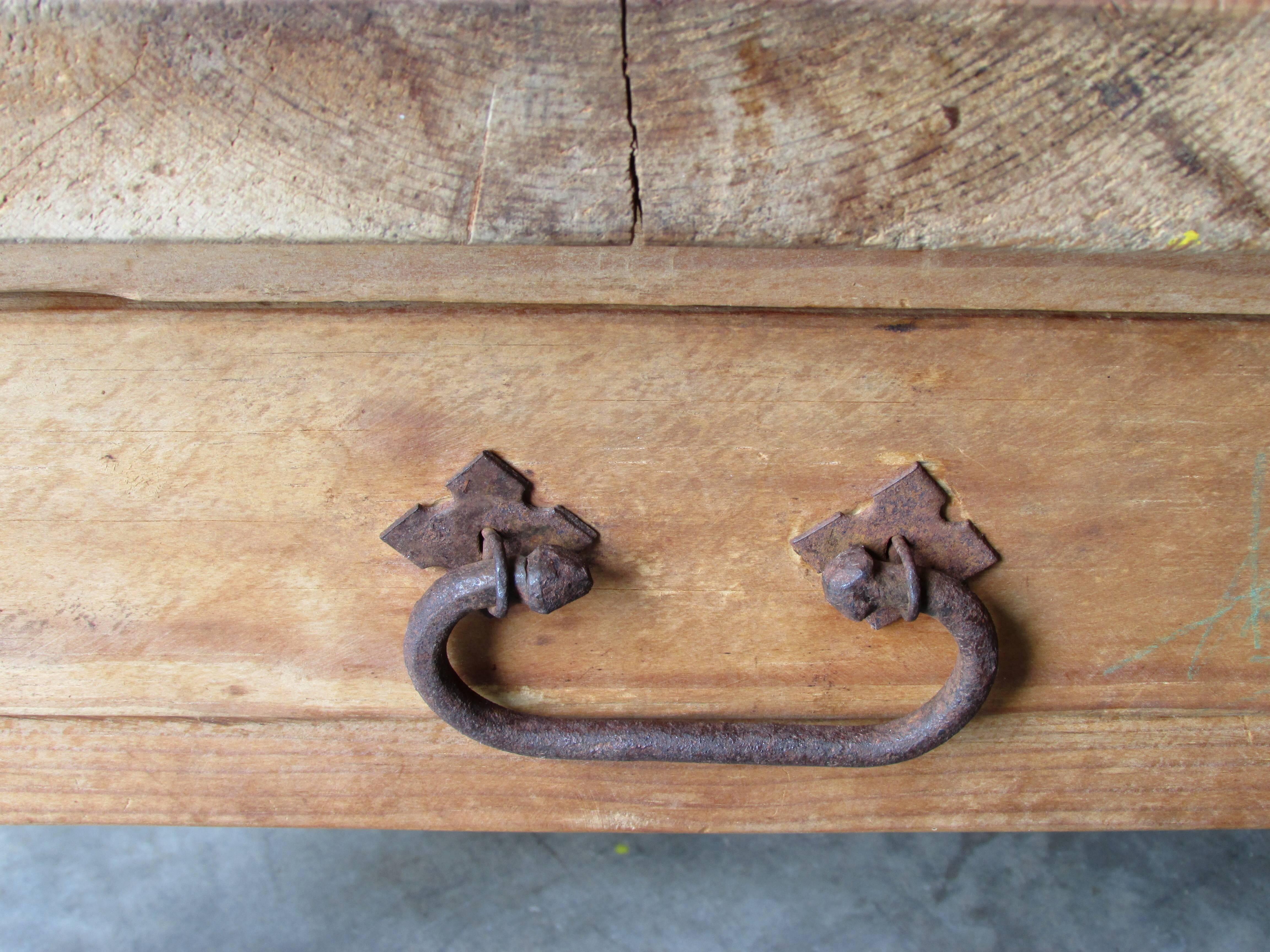 Worn and Weathered Rustic Pine Coffee Table 3