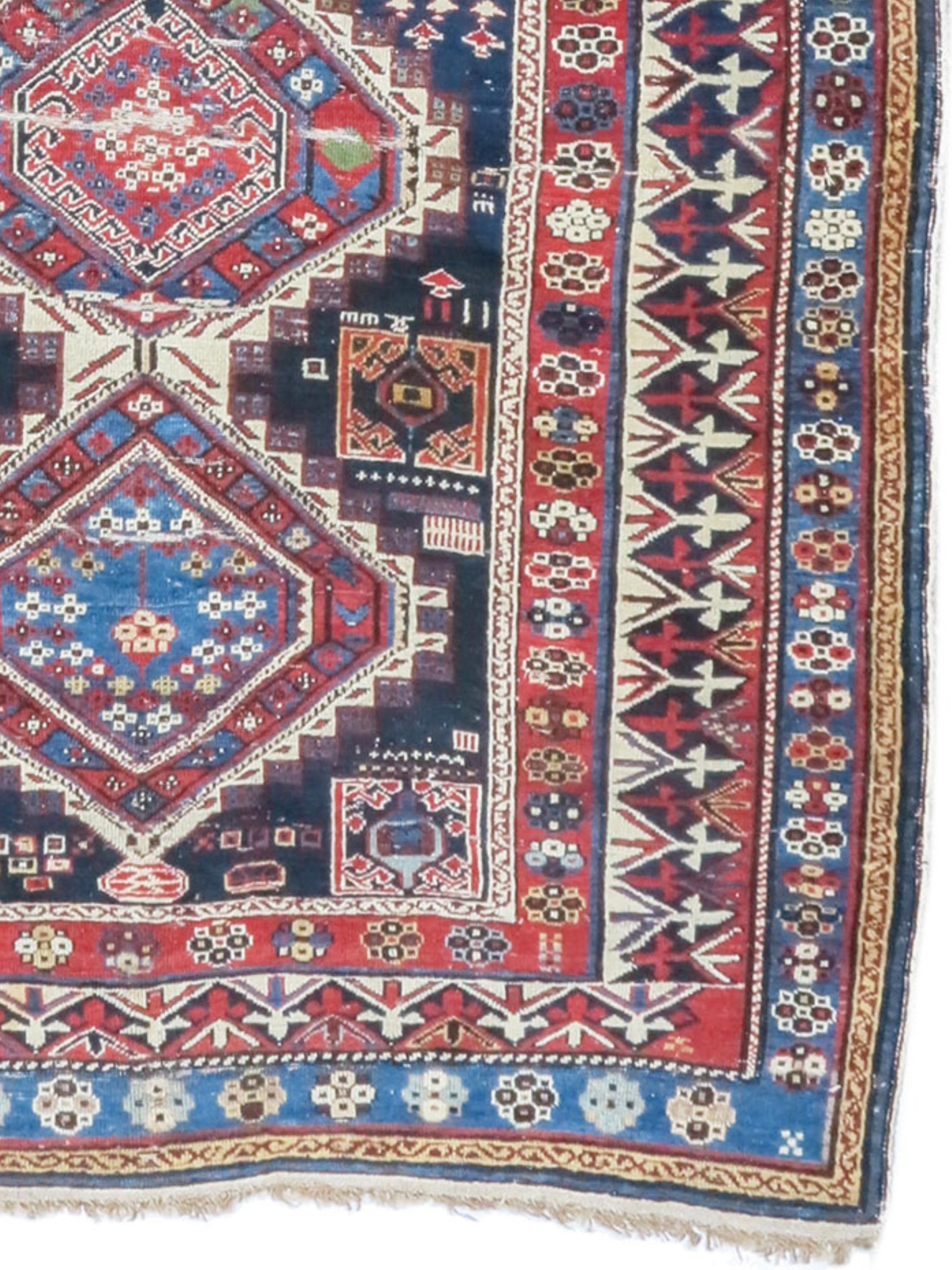 Caucasico Tappeto Shirvan caucasico consumato, XIX secolo in vendita