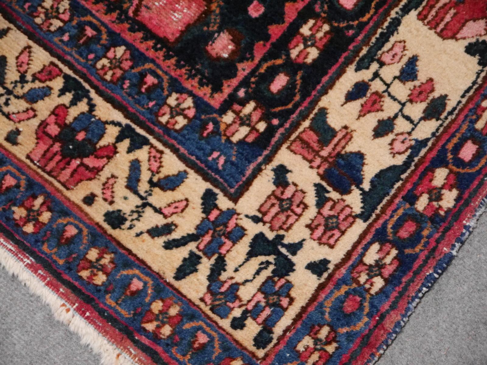 getragener Vintage-Teppich im Used-Look im Angebot 6