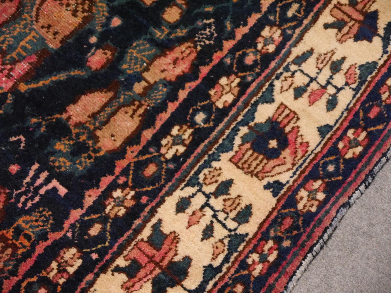 getragener Vintage-Teppich im Used-Look im Angebot 7