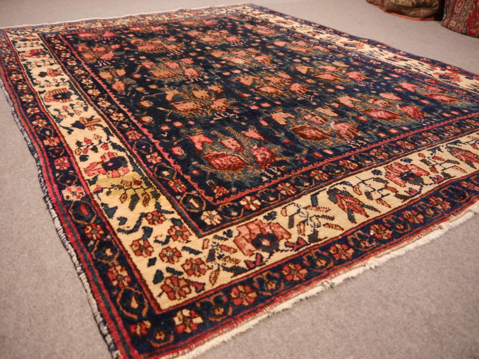 getragener Vintage-Teppich im Used-Look im Angebot 9