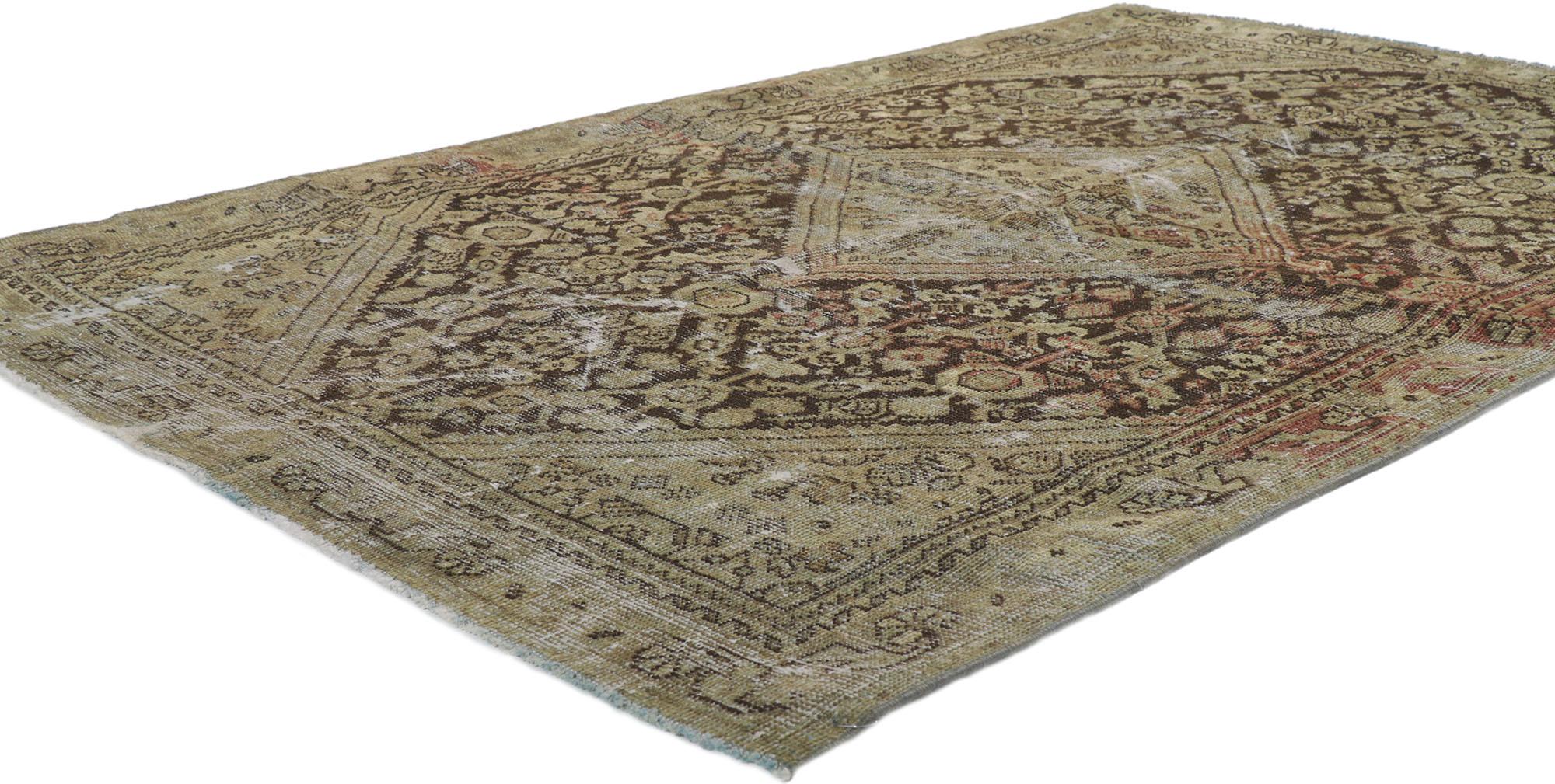 60977 Worn-In Distressed Antique Persian Mahal rug 04'01 x 06'00. Warm and inviting with a lovingly time-worn composition, this hand-knotted wool distressed antique Persian Mahal rug will take on a curated lived-in look that feels timeless while