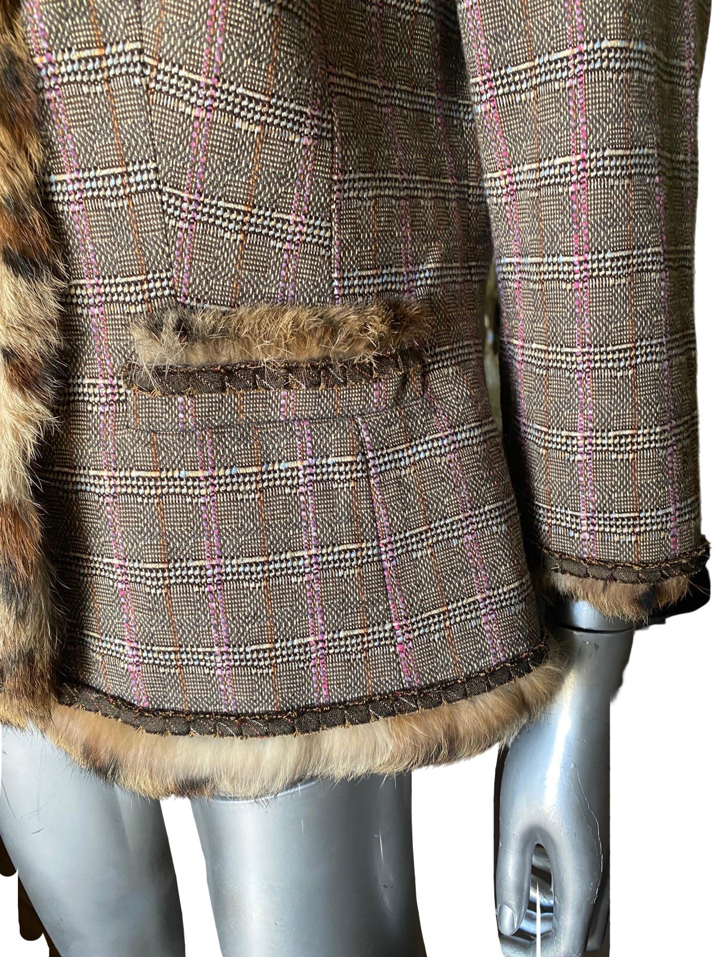 Worth New York Chic Brown/Lilac Plaid Suit w/  Fur Trim Jacket Size 10/12 For Sale 10