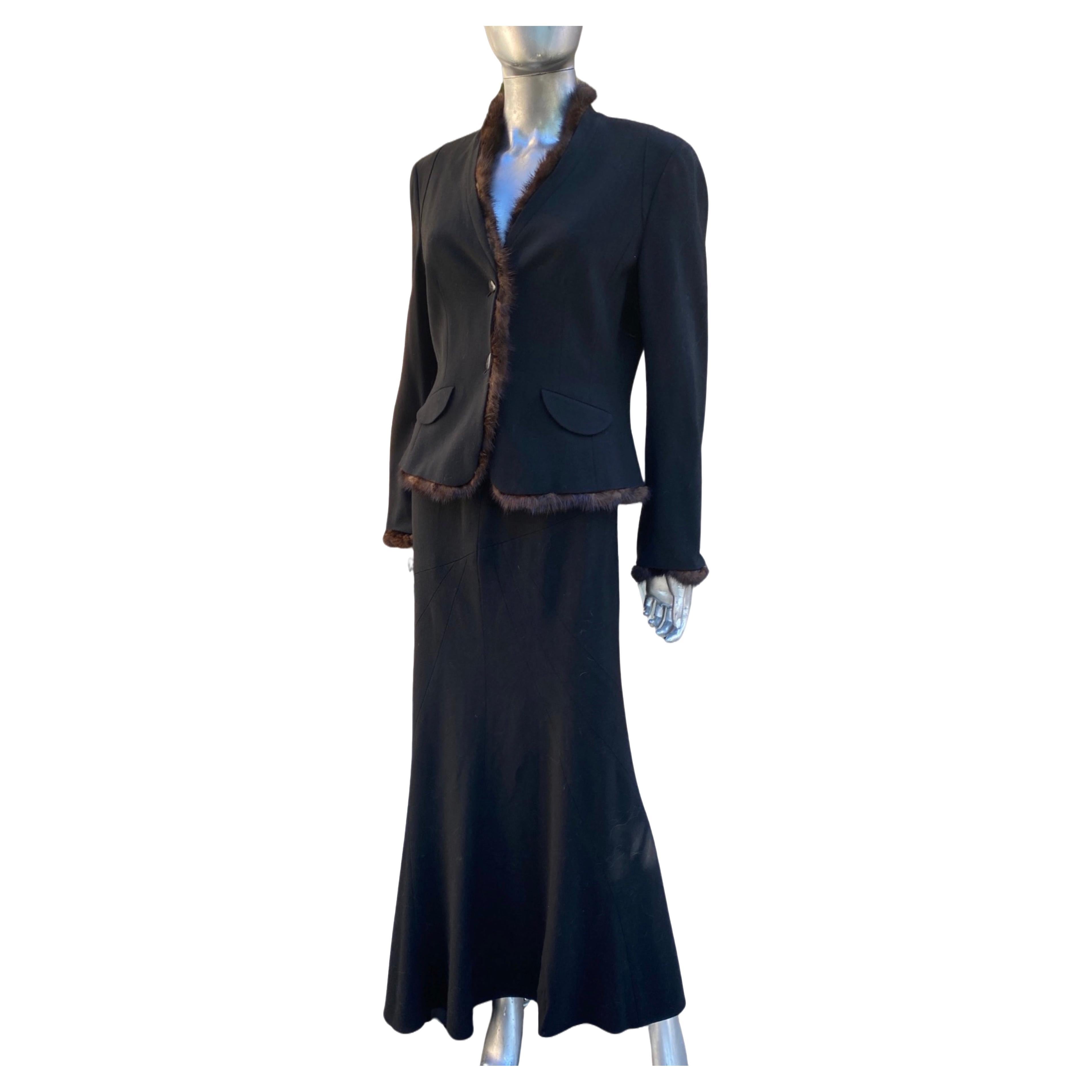 Worth New York CHIC! Black Wool Crepe Suit w/ Mink Trim Jacket Sz 12/14 For Sale