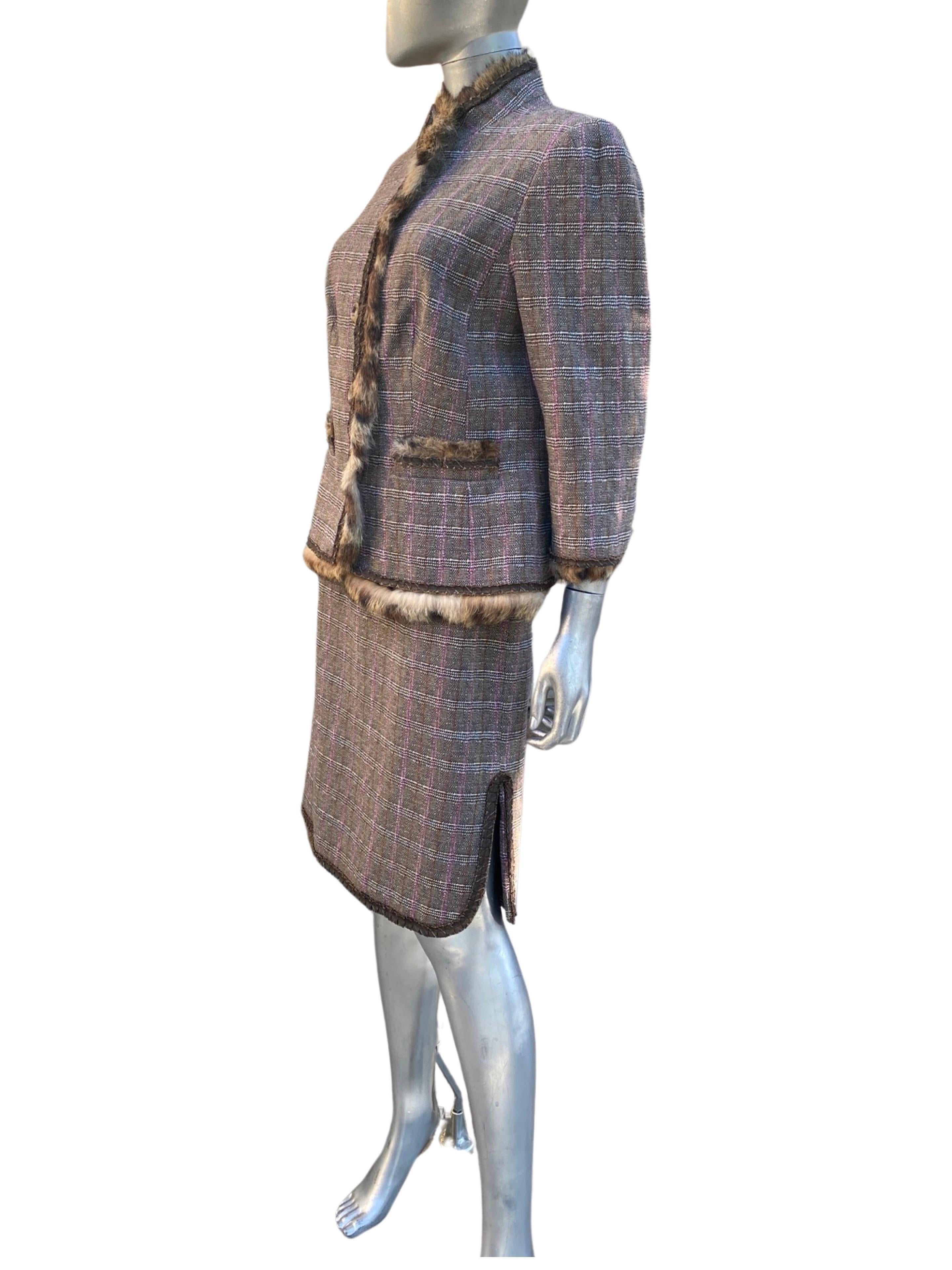 Worth New York Chic Brown/Lilac Plaid Suit w/  Fur Trim Jacket Size 10/12 For Sale 4