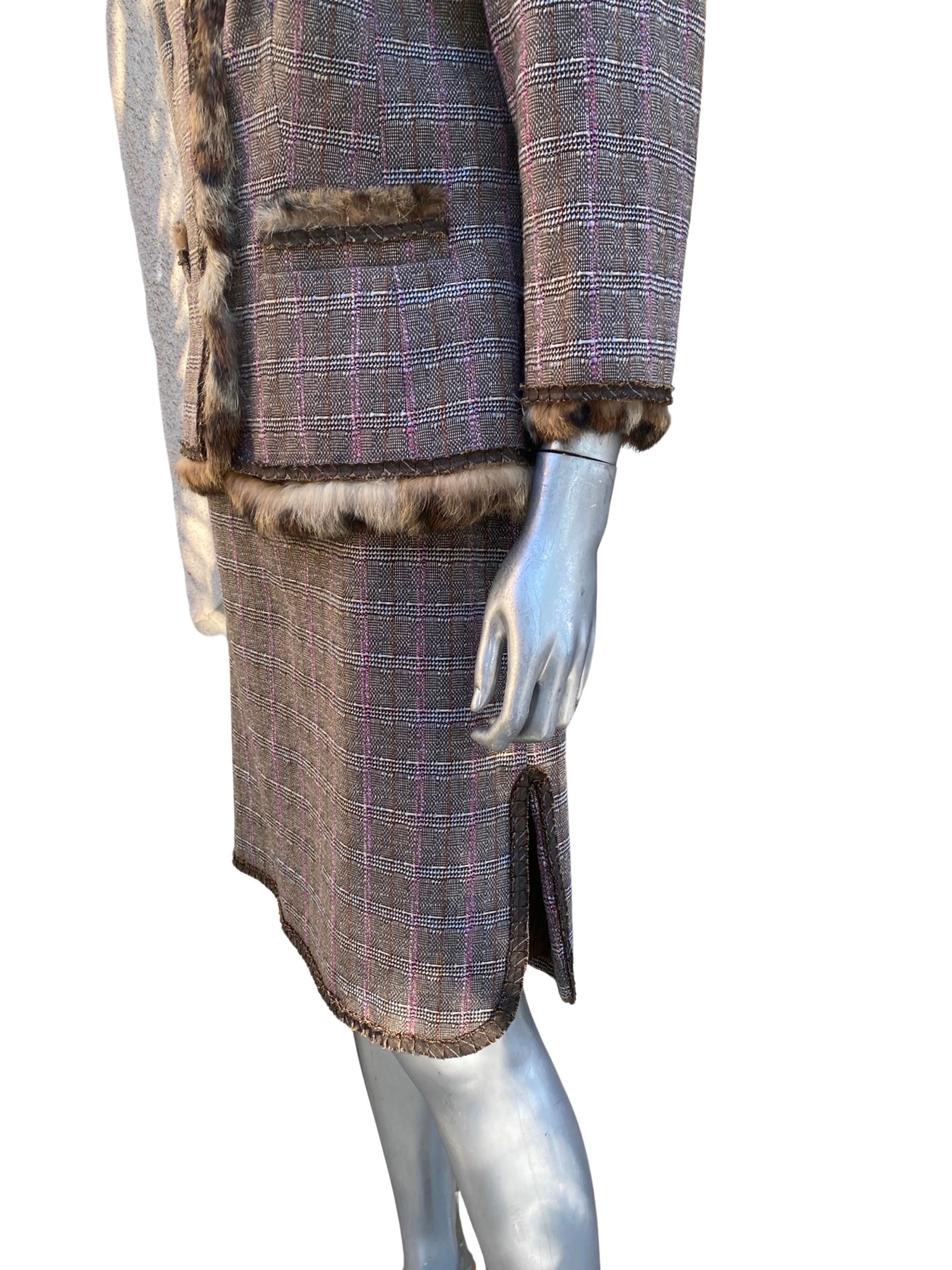 Worth New York Chic Brown/Lilac Plaid Suit w/  Fur Trim Jacket Size 10/12 For Sale 6